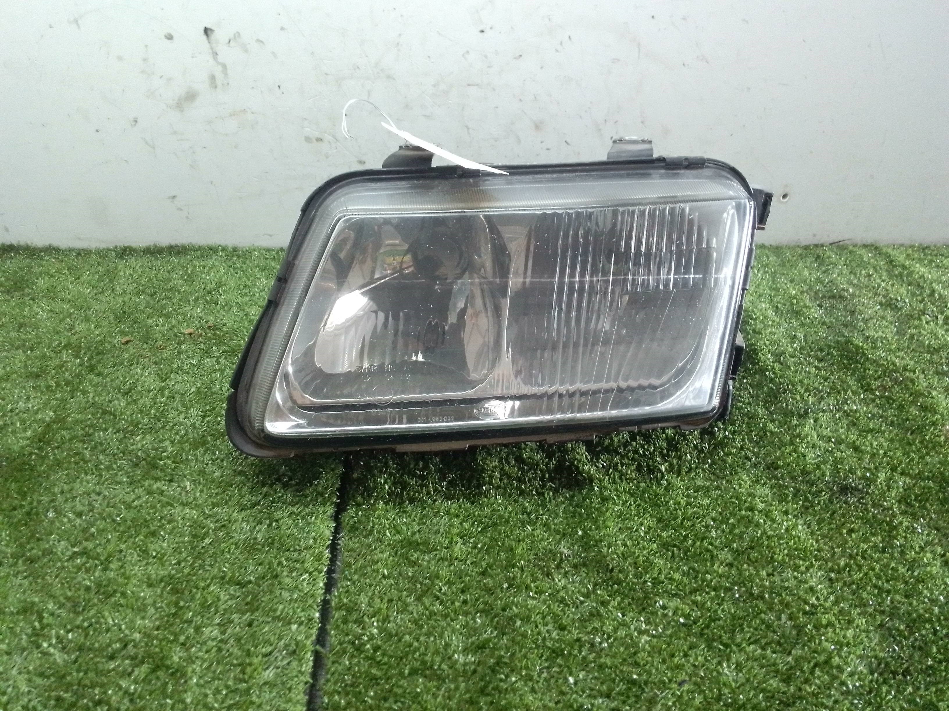 AUDI A3 8L (1996-2003) Front Left Headlight 20042261