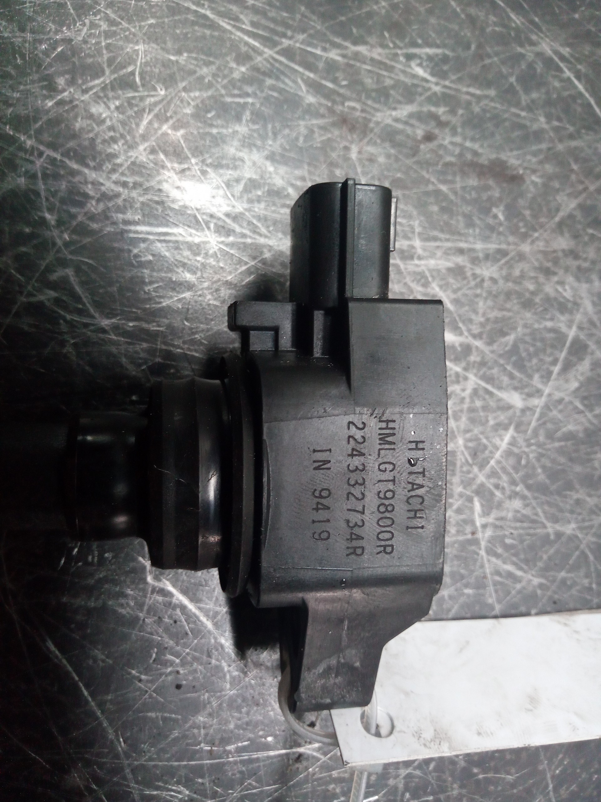 Bobina de ignição 224332734R de Nissan Micra v (k14) 2016-0 71 CV - pieza usada