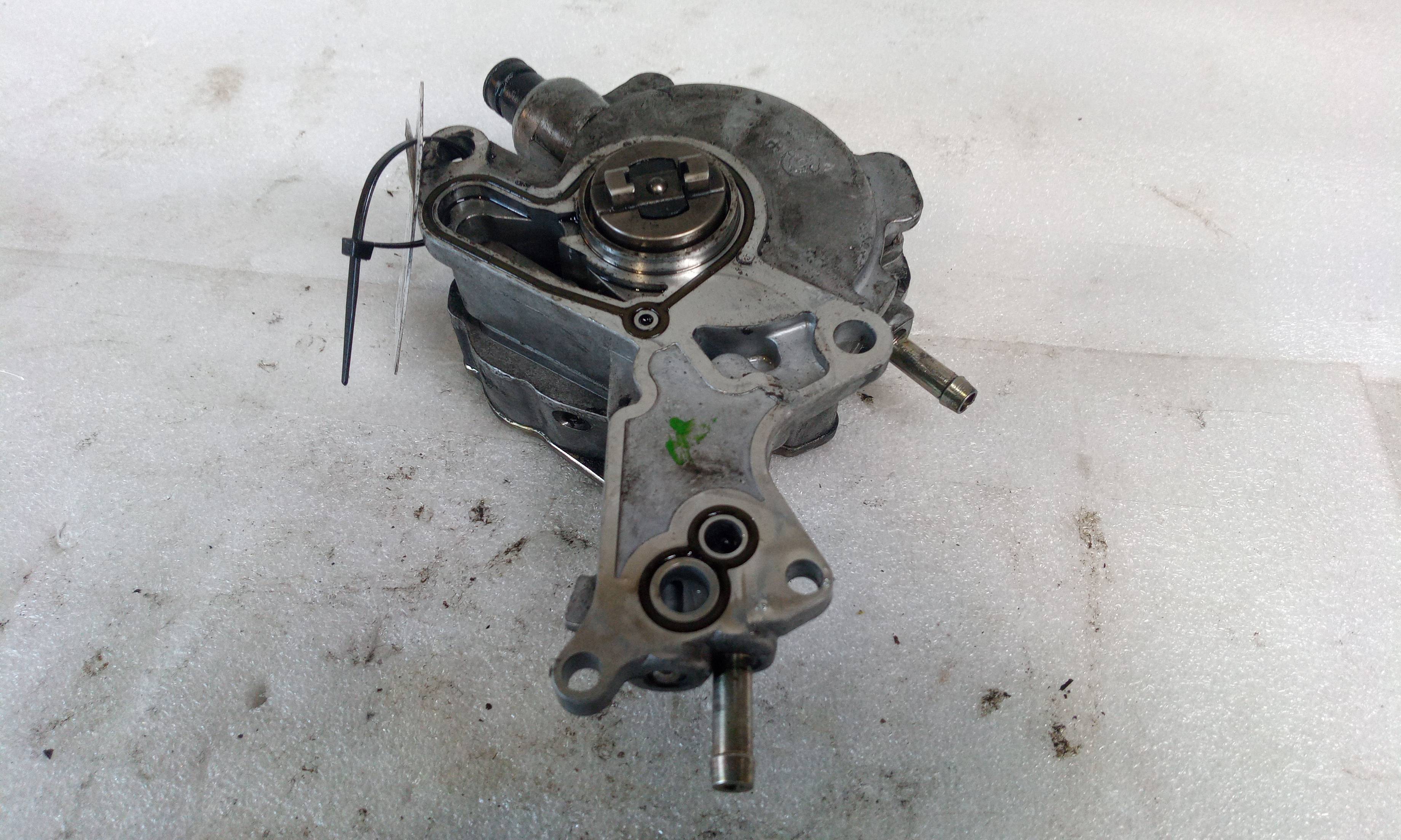 Depresor freno / bomba vacio BJB 038145209A de Seat Altea (5p1) 2004-2009 105 CV - pieza usada