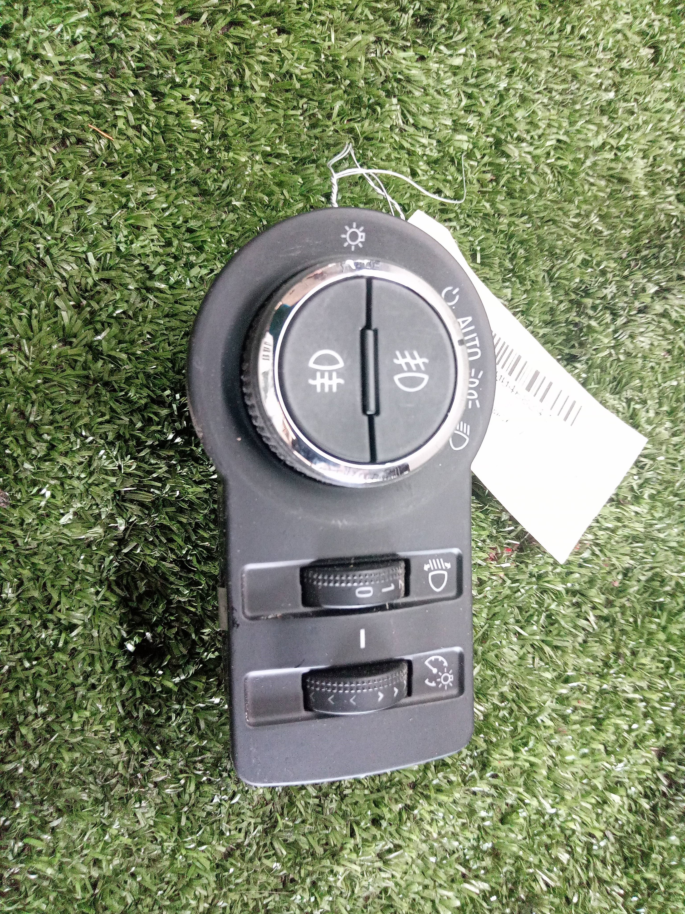 CHEVROLET Cruze 1 generation (2009-2015) Headlight Switch Control Unit 13301752 20057320