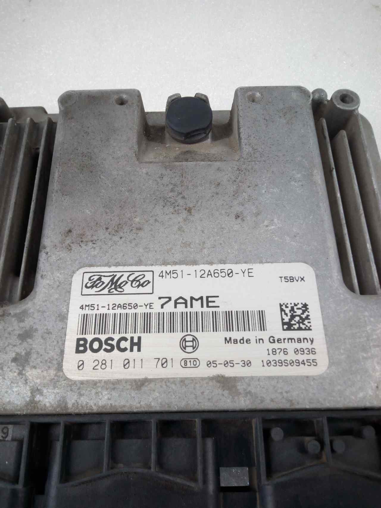 FORD Focus 2 generation (2004-2011) Moottorin ohjausyksikkö ECU 0281011701 20066567