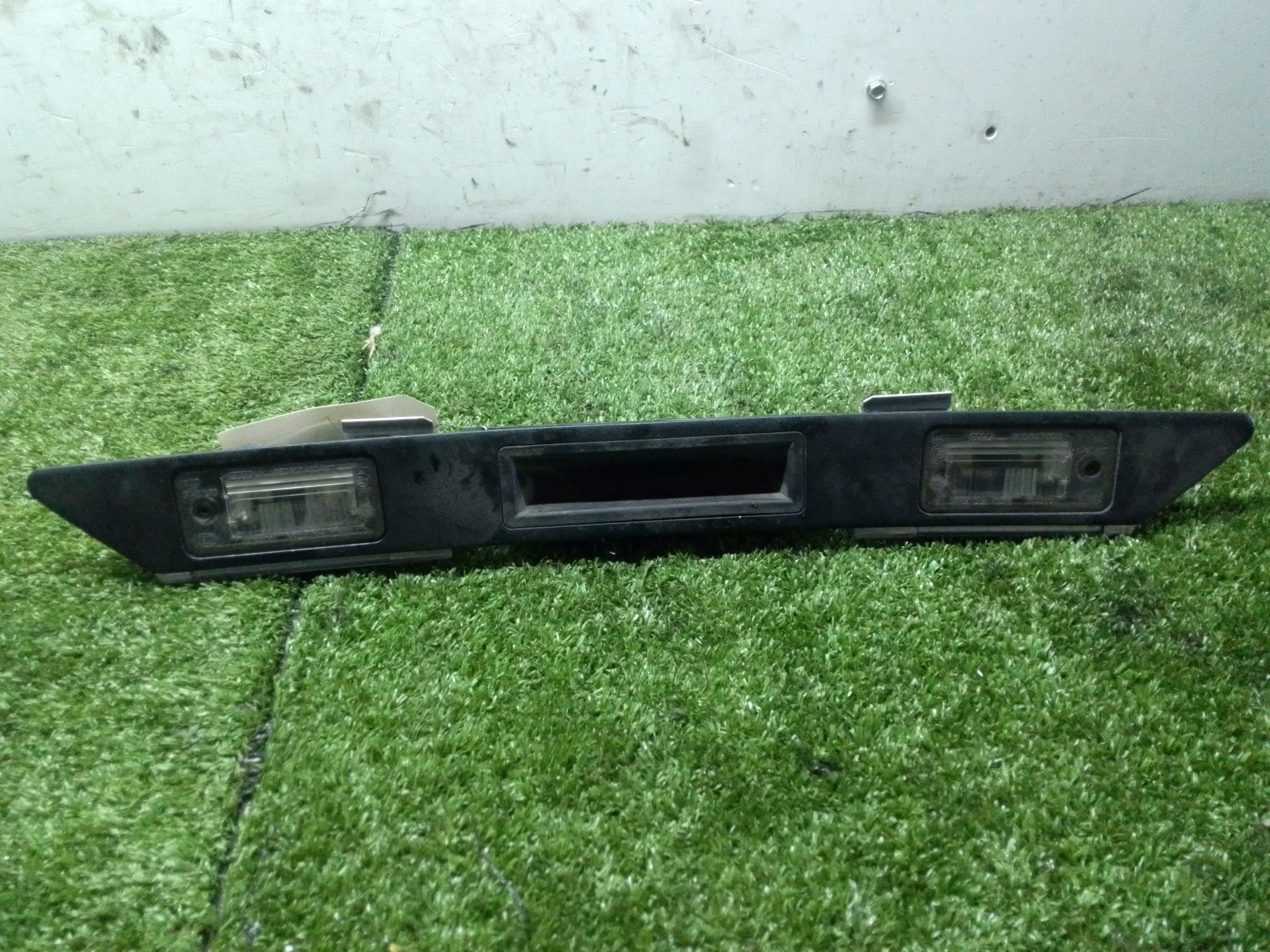 AUDI A3 8L (1996-2003) Other Body Parts 8E0827657 20044189