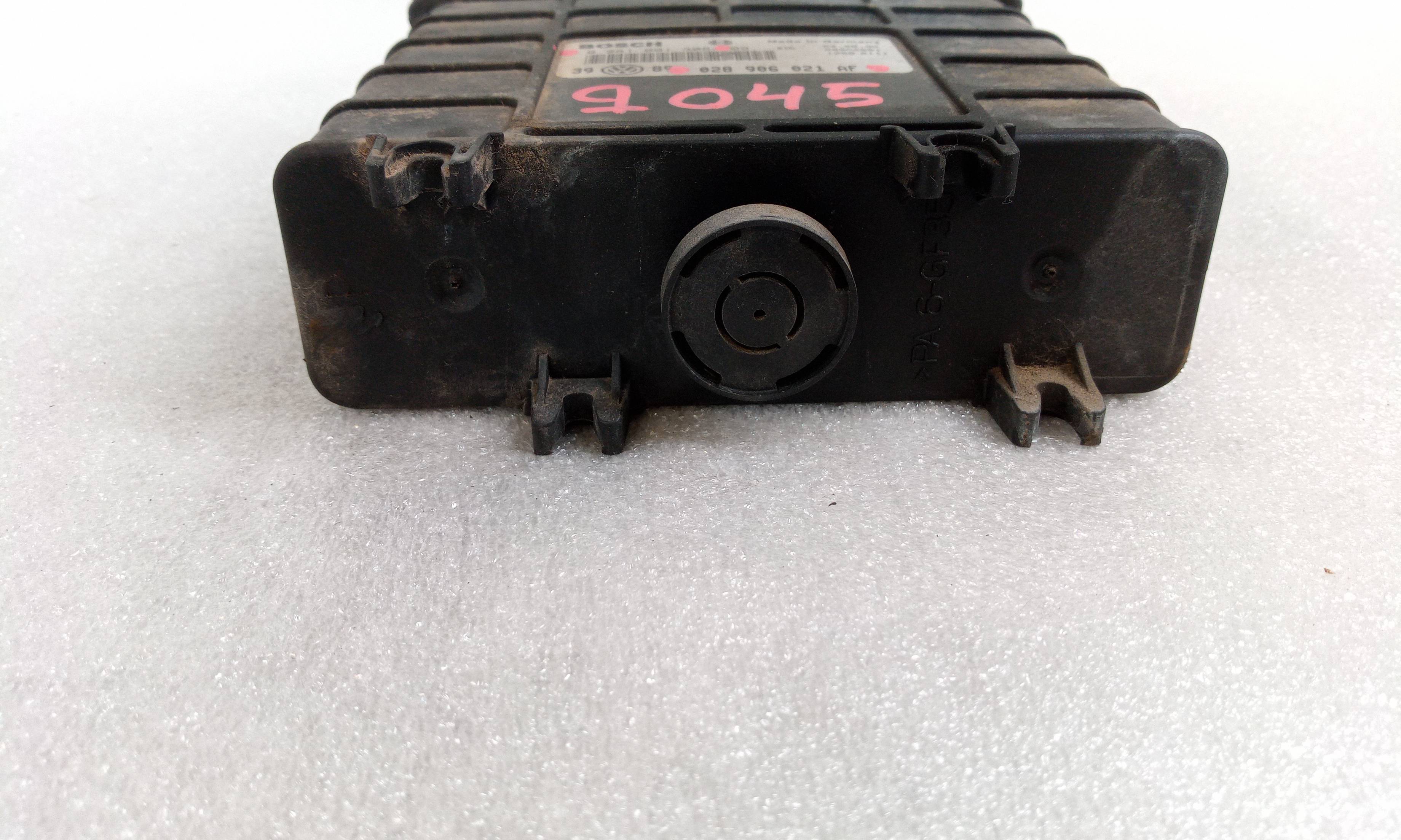 Centralita motor uce AKL 0281001308 de Volkswagen Golf iii (1h1) 1991-1997 - pieza usada