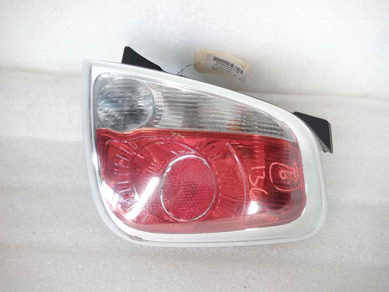 FIAT 500 2 generation (2008-2024) Rear Right Taillight Lamp 27043201 20063837