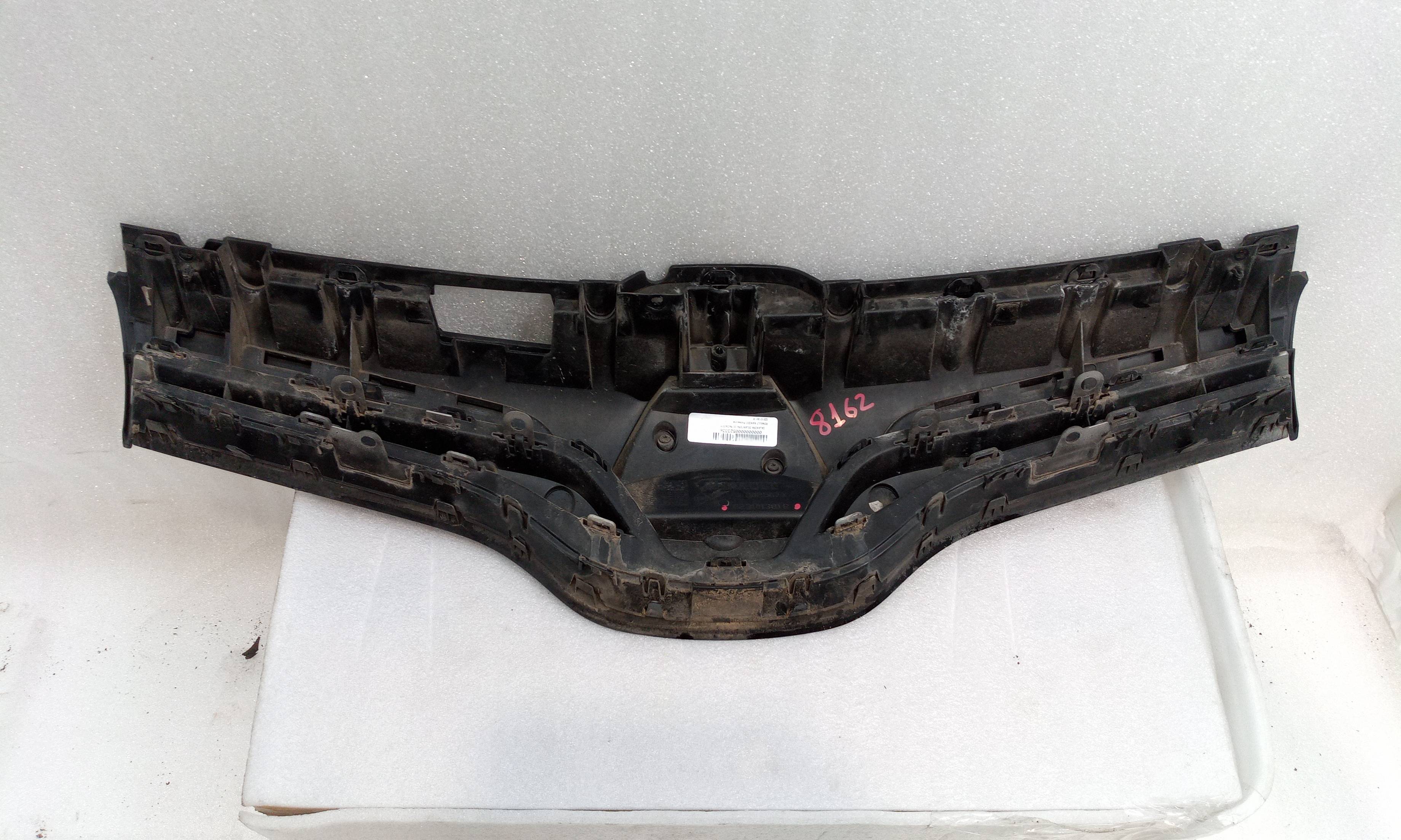 Front grille 623101381R de Renault Kangoo ii (f/kw0) 2013-2015 - pieza usada