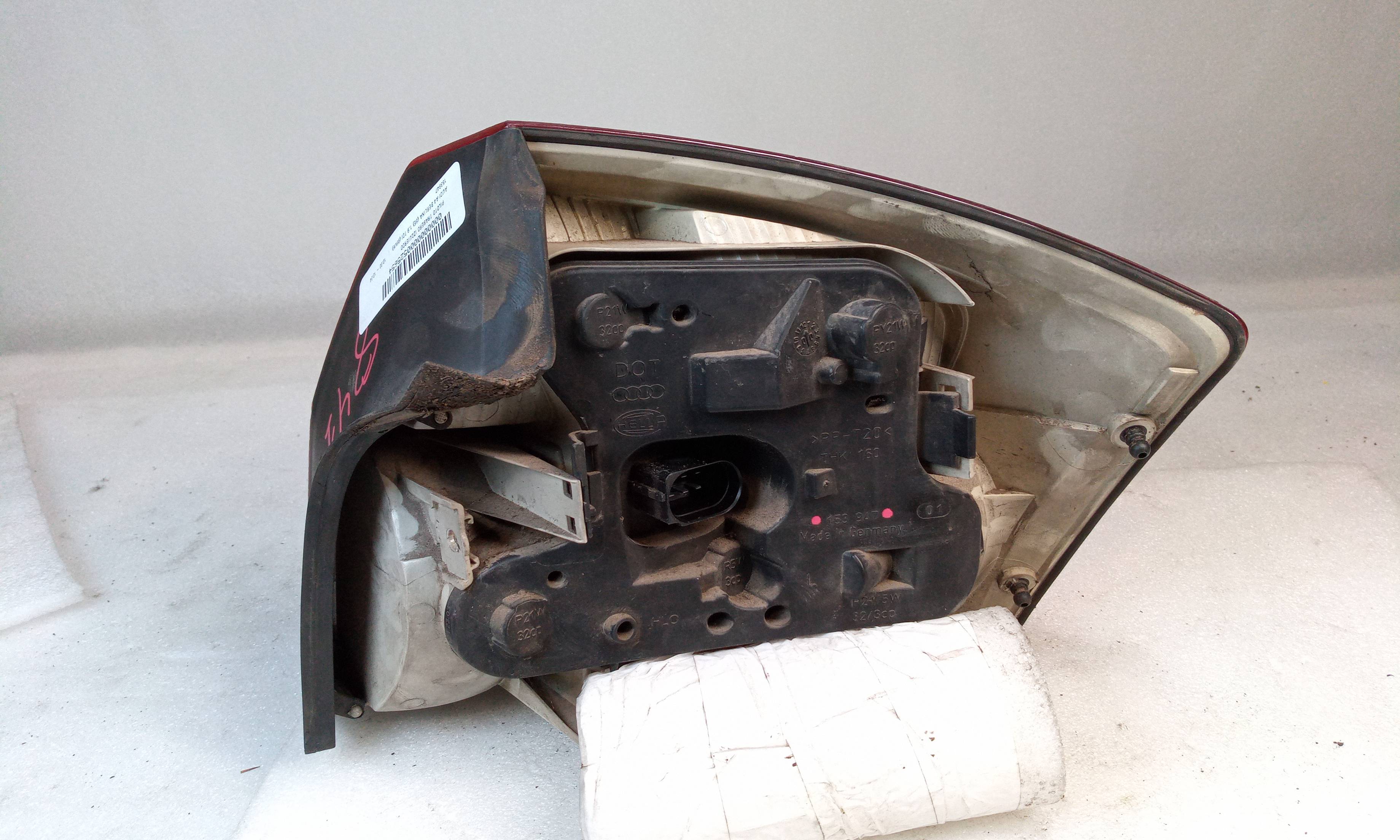 Feu arrière gauche 153947 de Audi A4 b7 (8ec) 2004-2008 - pieza usada