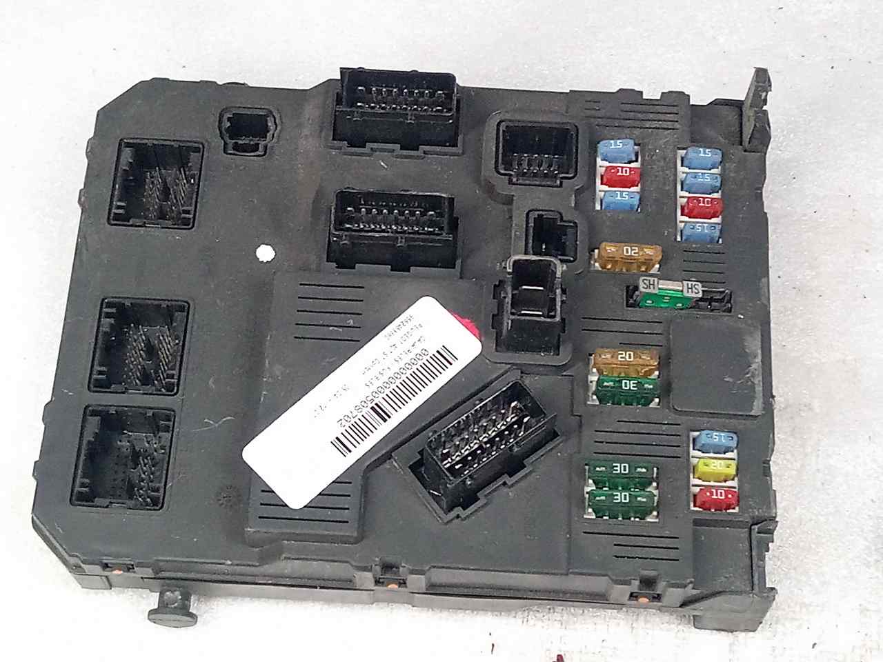 PEUGEOT 407 1 generation (2004-2010) Fuse Box 9662463380 23802555