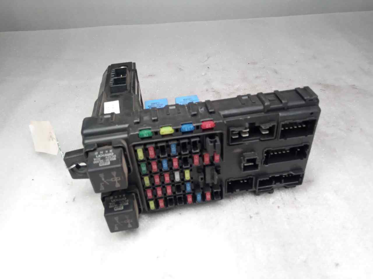 Caja de relés / fusibles D4EA 9540026500 de Hyundai Santa fé i (sm) 2001-2006 113 CV