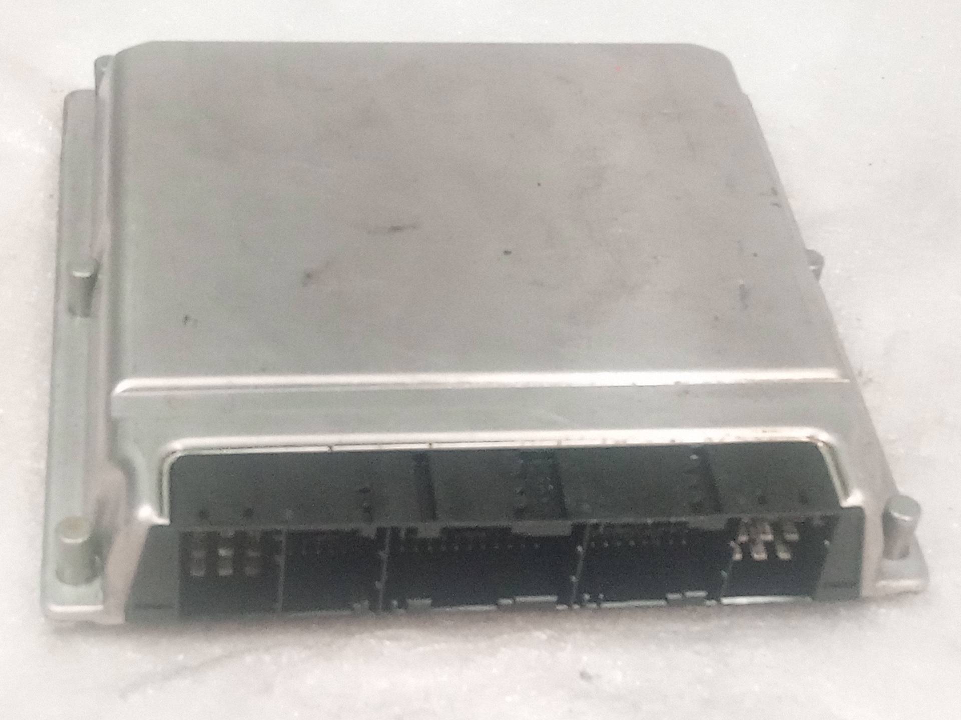 MERCEDES-BENZ E-Class W210 (1995-2002) Moottorin ohjausyksikkö ECU 0281010533 23801020