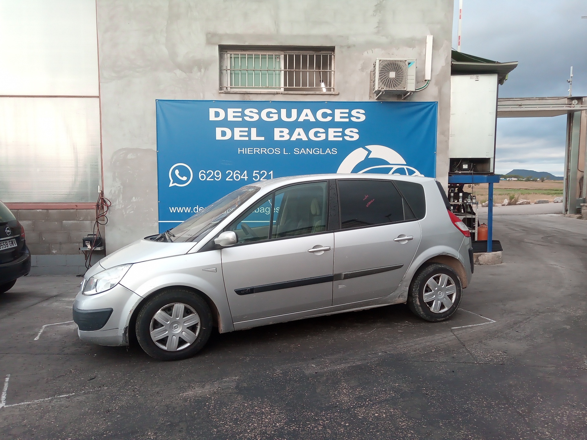 RENAULT Scenic 2 generation (2003-2010) Задна дясна задна лампа 15911600 23801678