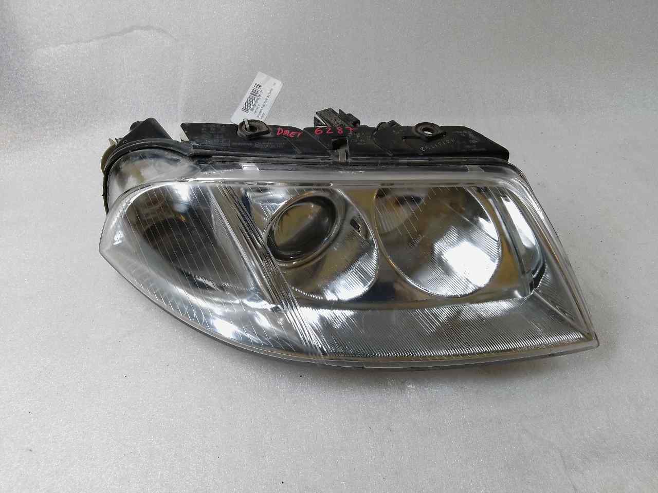 VOLKSWAGEN Passat B5 (1996-2005) Front Høyre Frontlykt 3B0941016AK 23803369