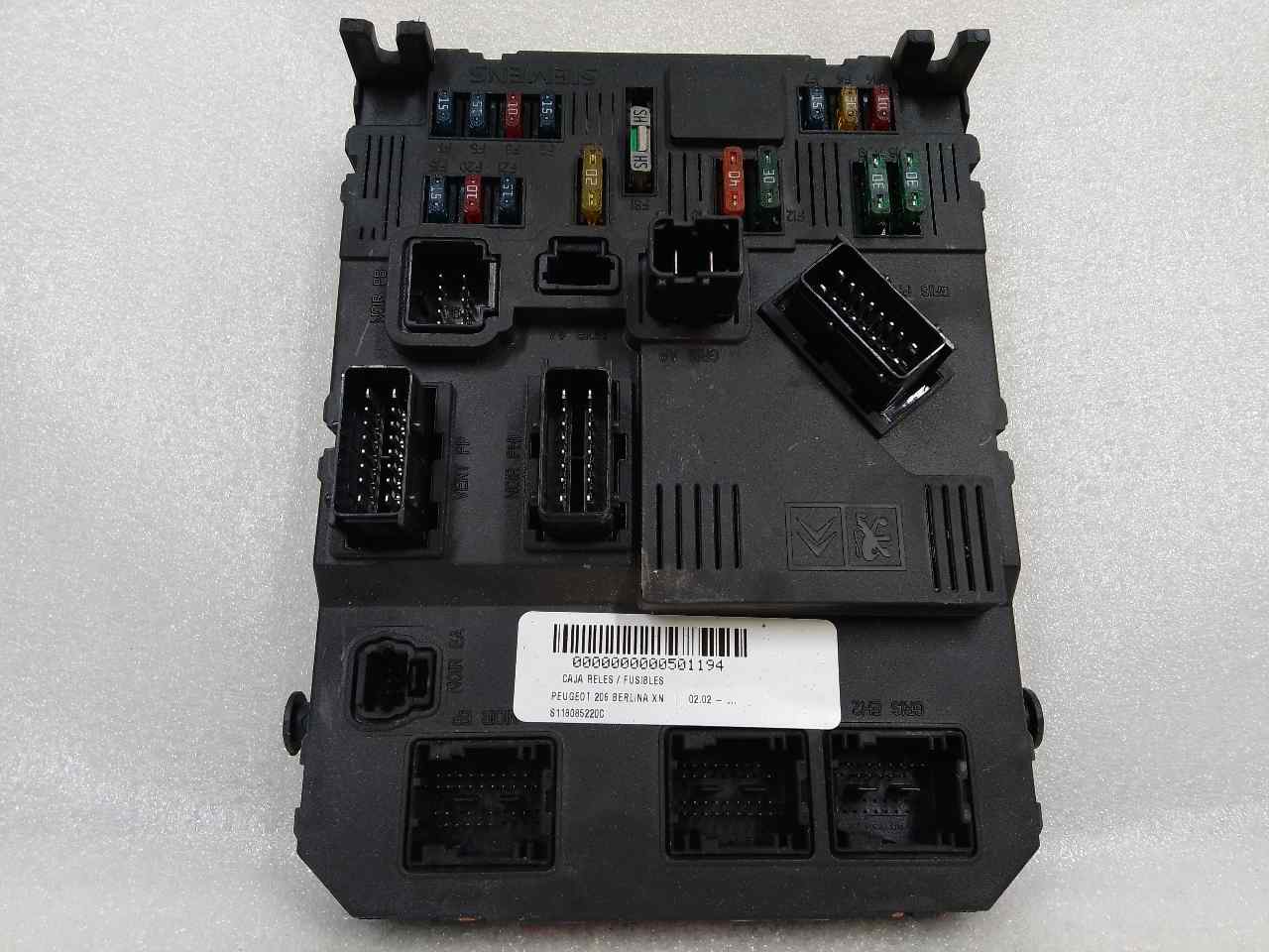 PEUGEOT 206 1 generation (1998-2009) Fuse Box S118085220C 24839757