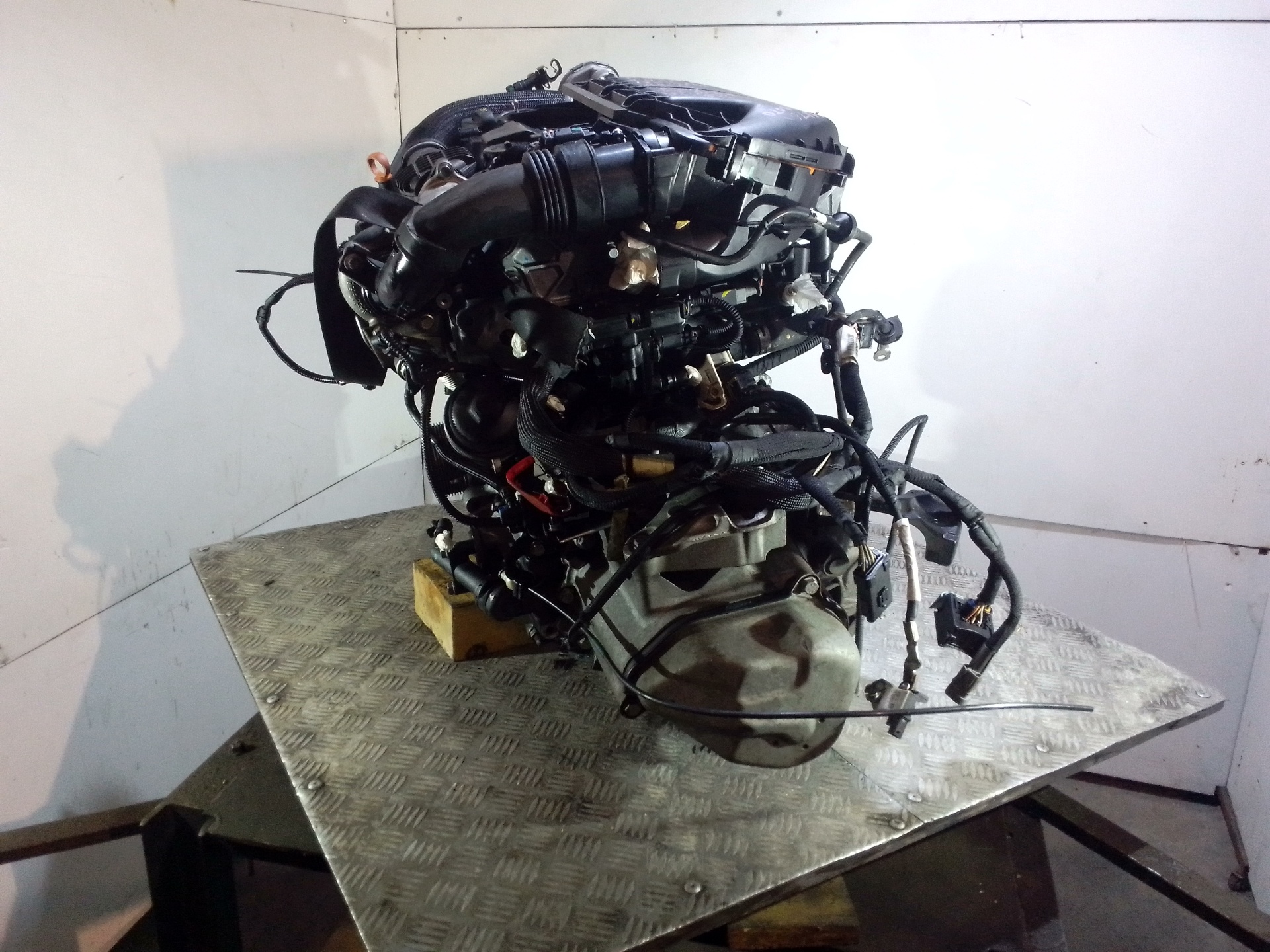 PEUGEOT 208 Peugeot 208 (2012-2015) Motor 8H01 19996735