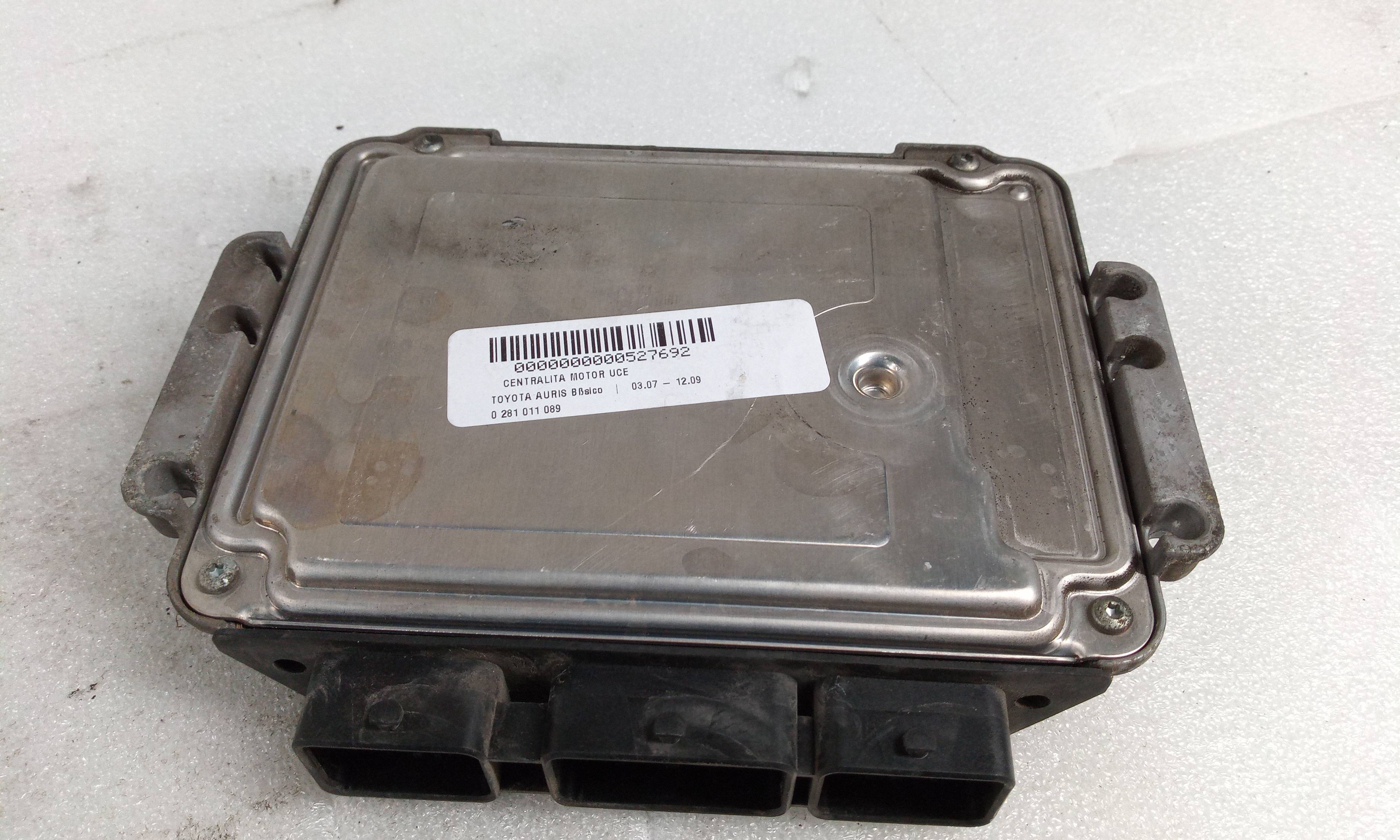 Switchboard engine uce 1NDTV 0281011089 de Toyota Auris (_e15_) 2007-2012 - pieza usada