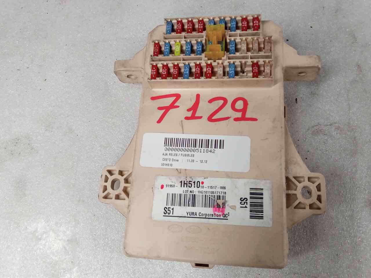 KIA Cee'd 1 generation (2007-2012) Fuse Box 919501H510 23803302