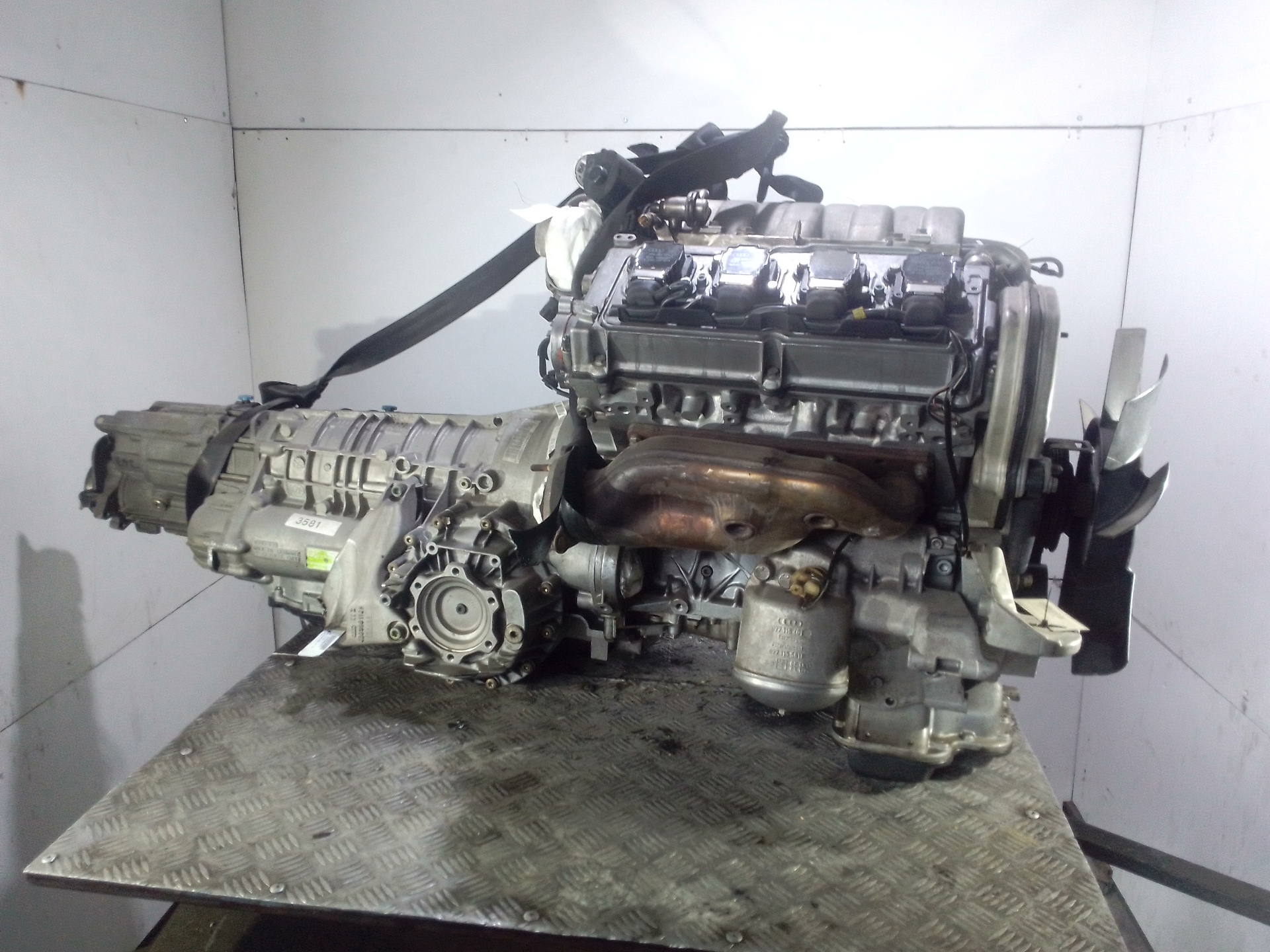 AUDI A8 D2/4D (1994-2002) Engine AEW 20043983