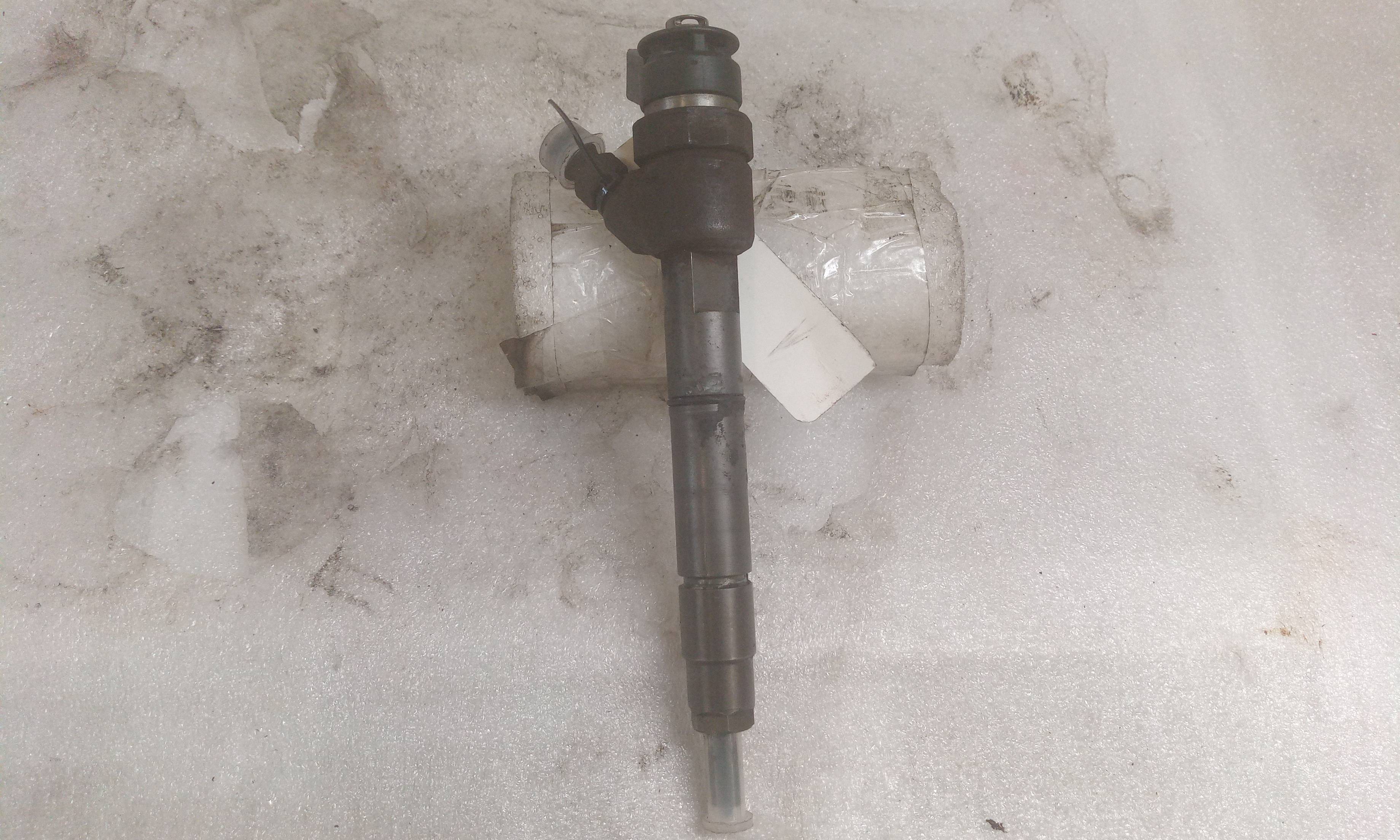Inyector 0445110167 de Volkswagen Golf iii (1h1) 1991-1997 90 CV - pieza usada