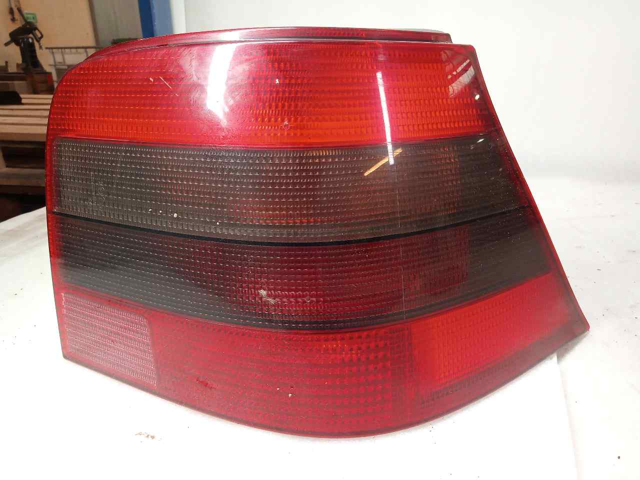 VOLKSWAGEN Golf 4 generation (1997-2006) Rear Right Taillight Lamp 1J6945112S 24855822