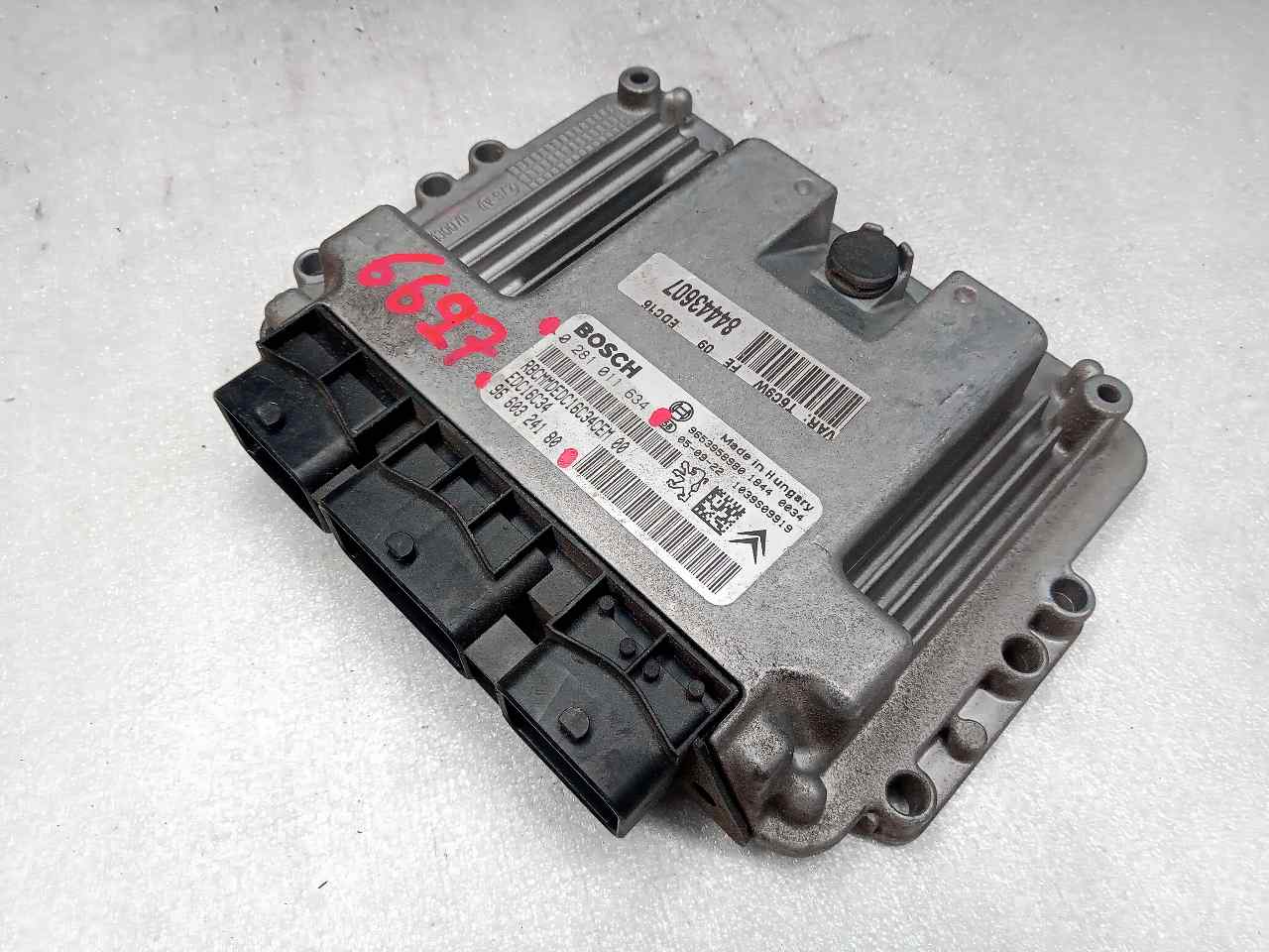 PEUGEOT 307 1 generation (2001-2008) Μονάδα ελέγχου κινητήρα ECU 0281011634 23801944