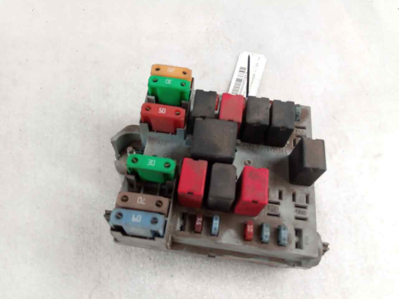 Scatola porta fusibili 51781079 de Fiat Stilo (192) 2001-2003 con 297000 km