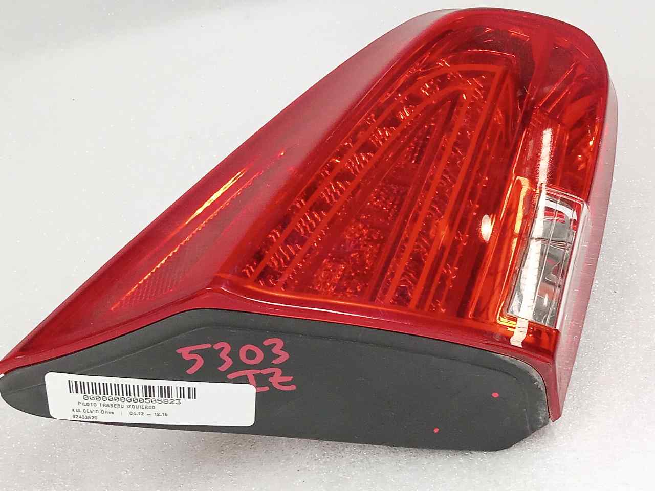 KIA Cee'd 2 generation (2012-2018) Rear Left Taillight 92403A20 23801902