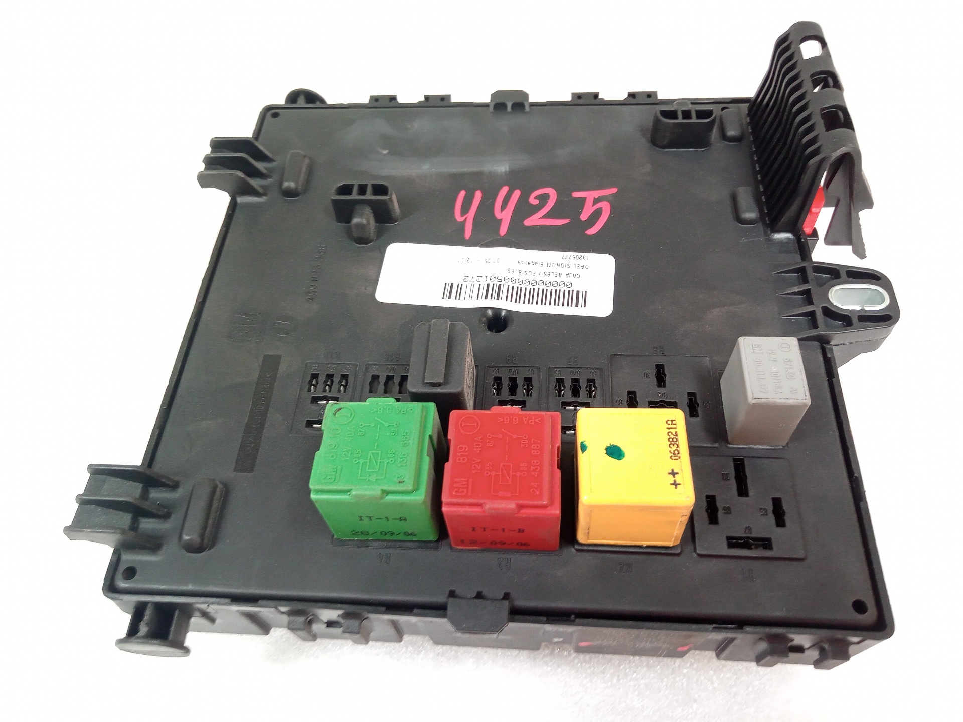 OPEL Signum C (2003-2008) Fuse Box 13205777 21628080