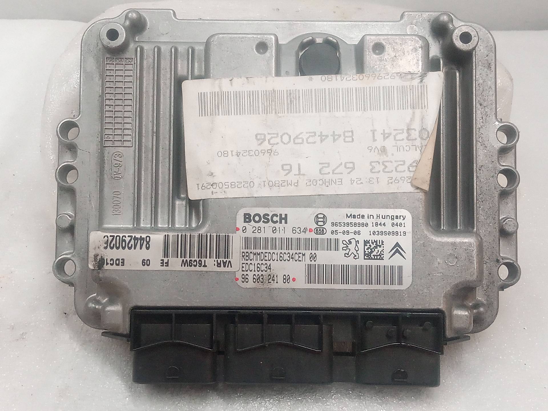 PEUGEOT 307 1 generation (2001-2008) Μονάδα ελέγχου κινητήρα ECU 0281011634 23801117