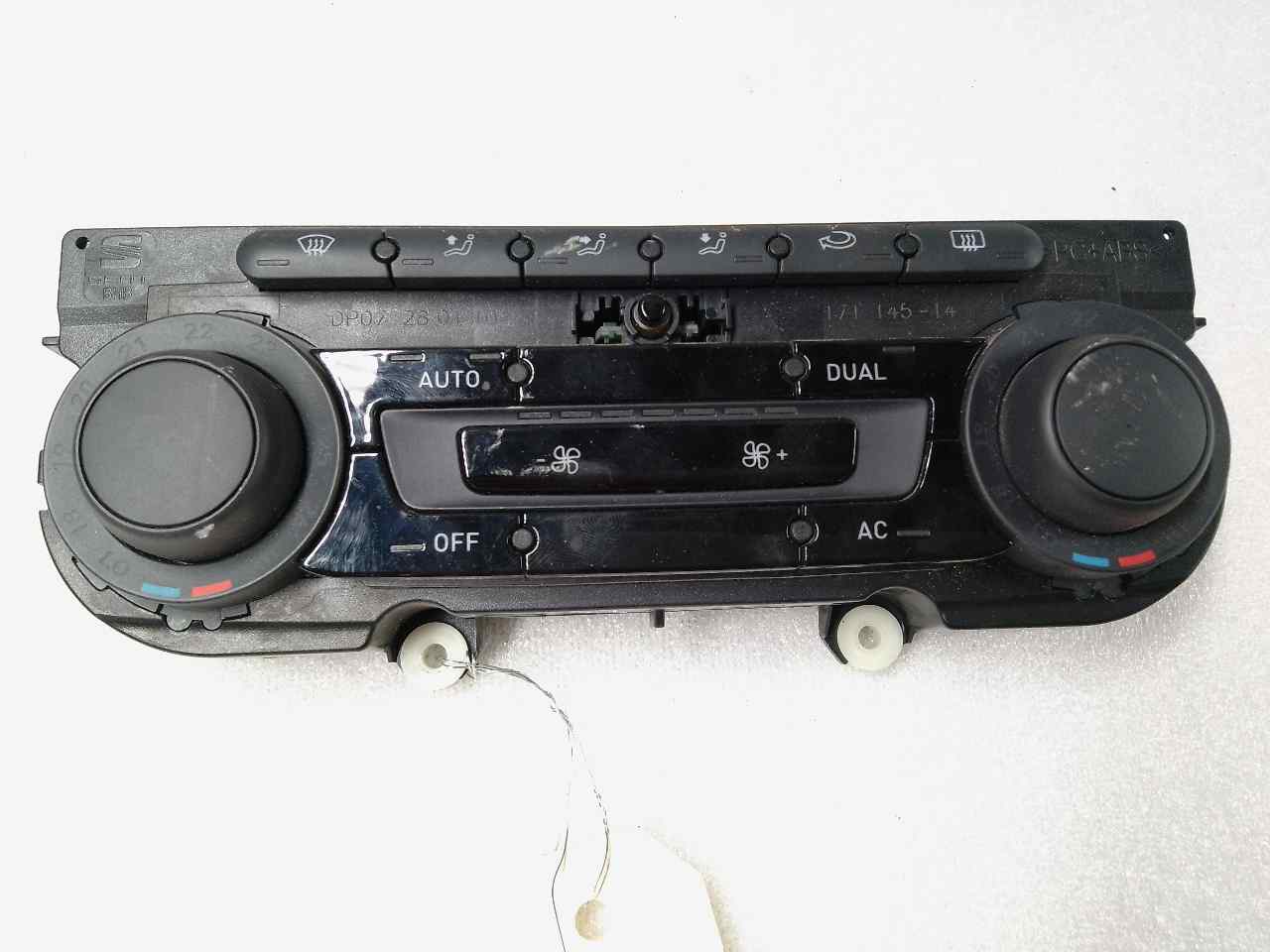 SEAT Music Player Without GPS 5P0907044P 24827410