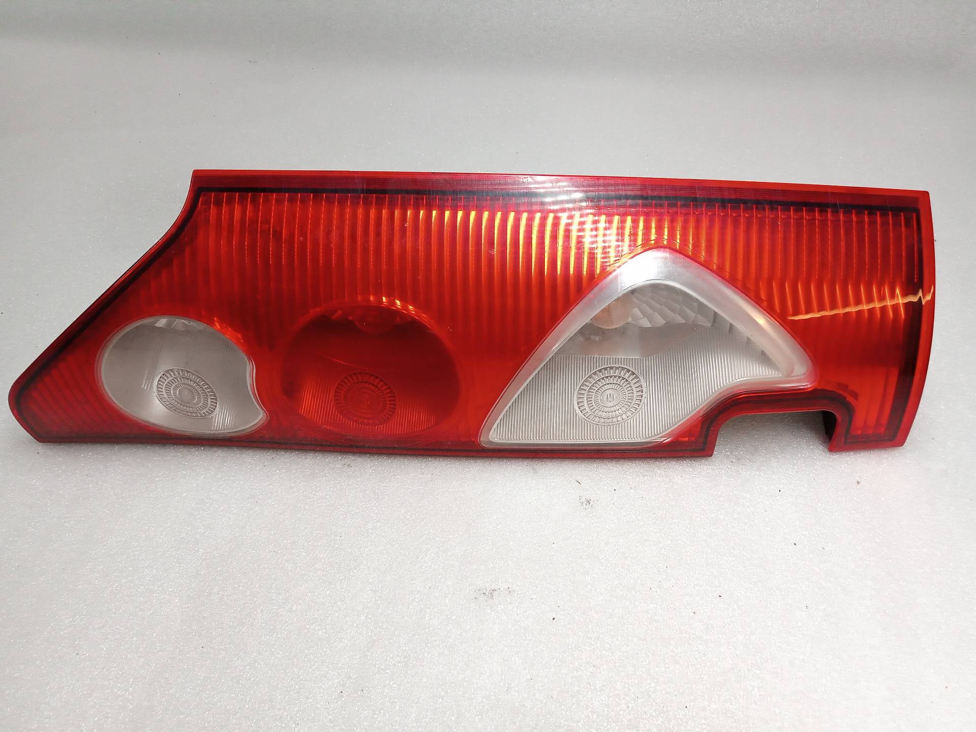 RENAULT Veloster 1 generation (2011-2016) Rear Left Taillight 8200419941 23801160