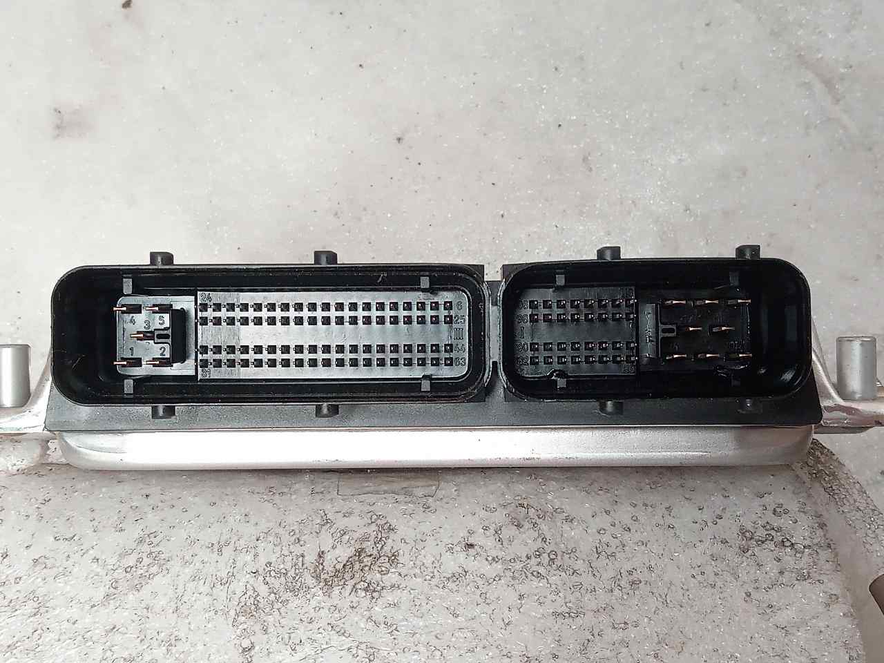 VOLKSWAGEN Passat B5 (1996-2005) Engine Control Unit ECU 0281010941 24855944