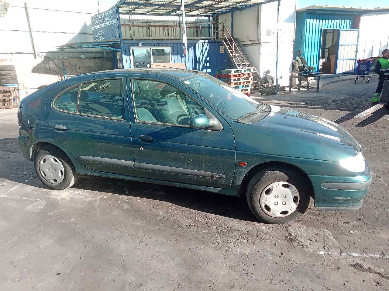 RENAULT Megane 1 generation (1995-2003) Стартер D6RA 24828203