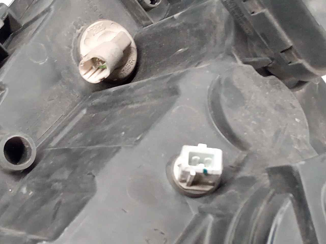 Faro izquierdo F9Q790 8200444260 de Renault Kangoo (kc0/1_) 2005-0 84 CV - pieza usada