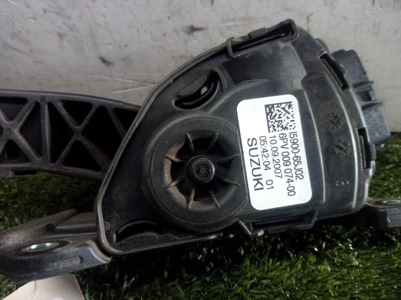 Pedal del acelerador F9Q 1590065J02 de Suzuki Grand vitara ii (jt, te, td) 2005-2015 129 CV - pieza usada