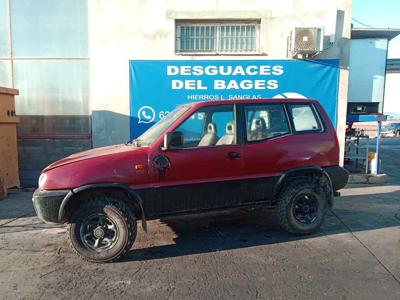 NISSAN Terrano 1 generation (1985-1995) Маторчик стеклоподъемника передней правой двери MP3225DP12 24827708