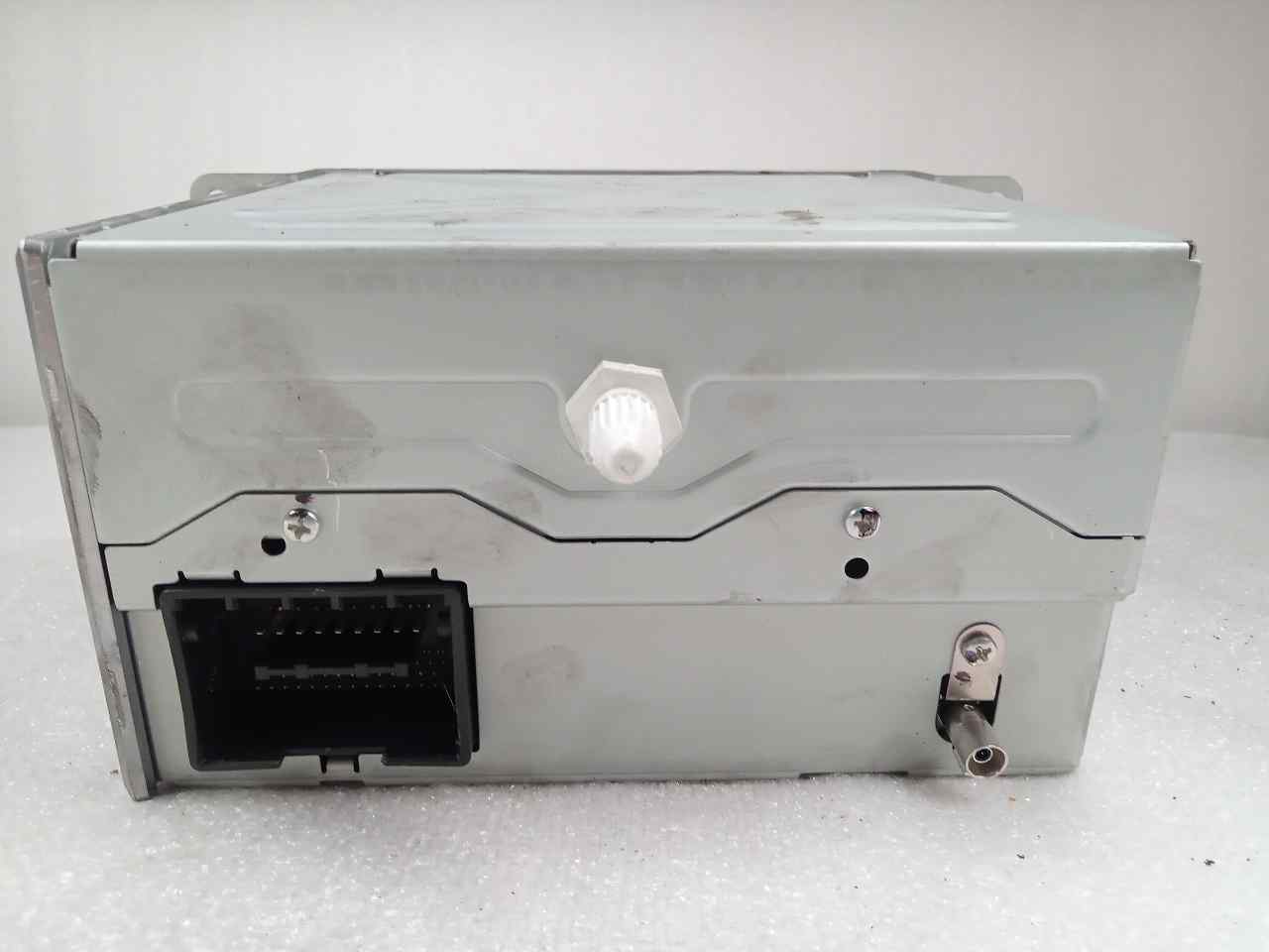 Radio cd/ sistema audio 2E 13336630 de Volkswagen Golf iii cabriolet (1e7) 1994-1998 116 CV - pieza usada