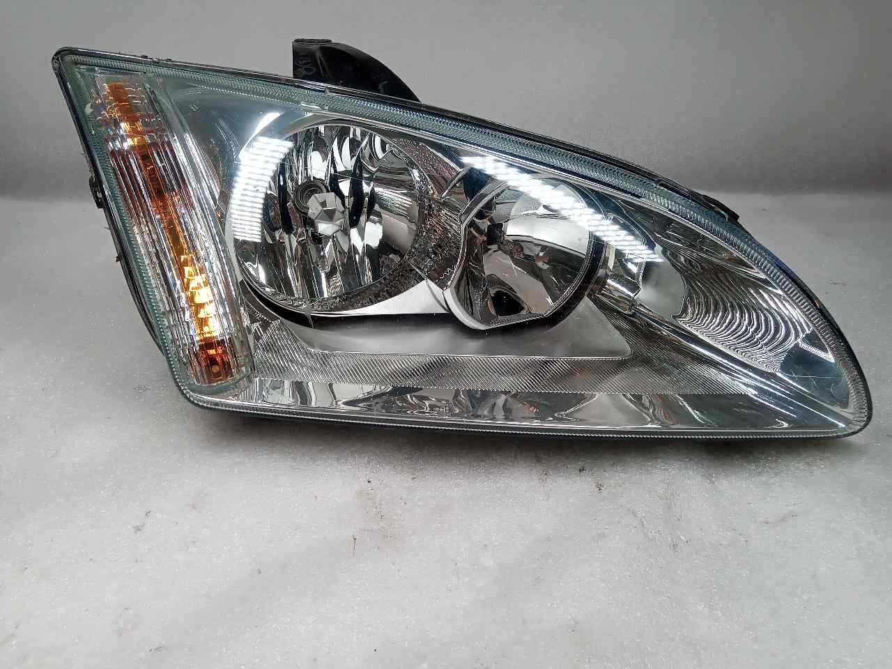 FORD Focus 2 generation (2004-2011) Front Right Headlight 4M5113K060AA 23801991