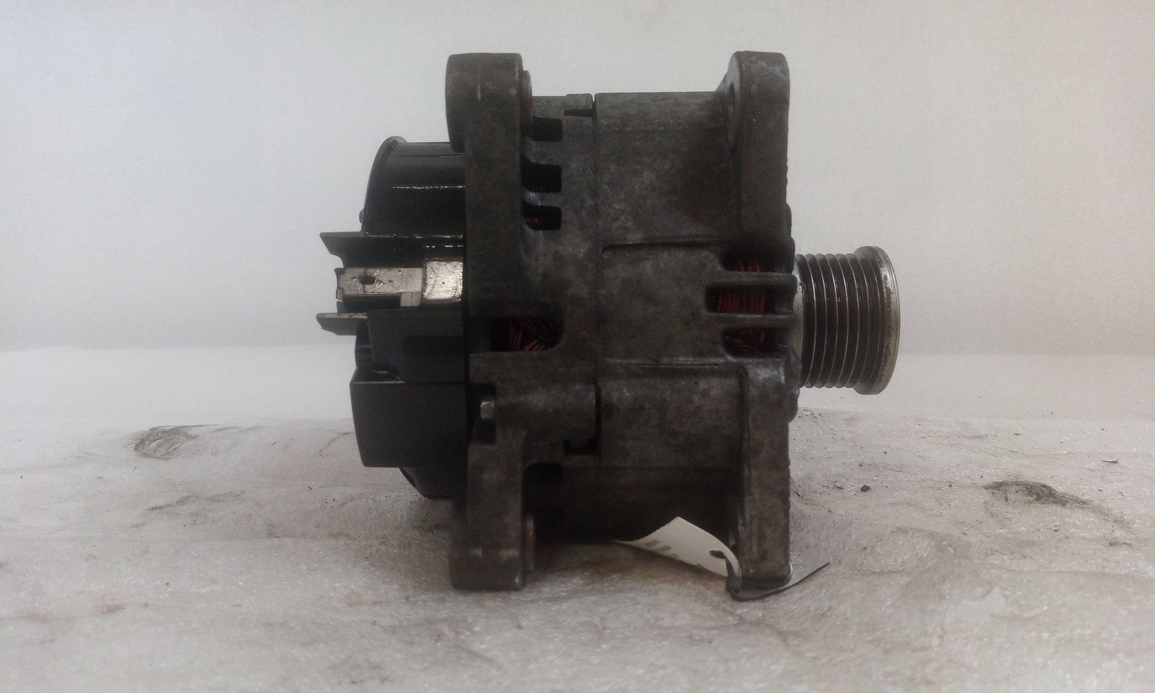 Alternador TG15C058 de Renault Scénic ii (jm0/1_) 2003-2006 150 CV - pieza usada