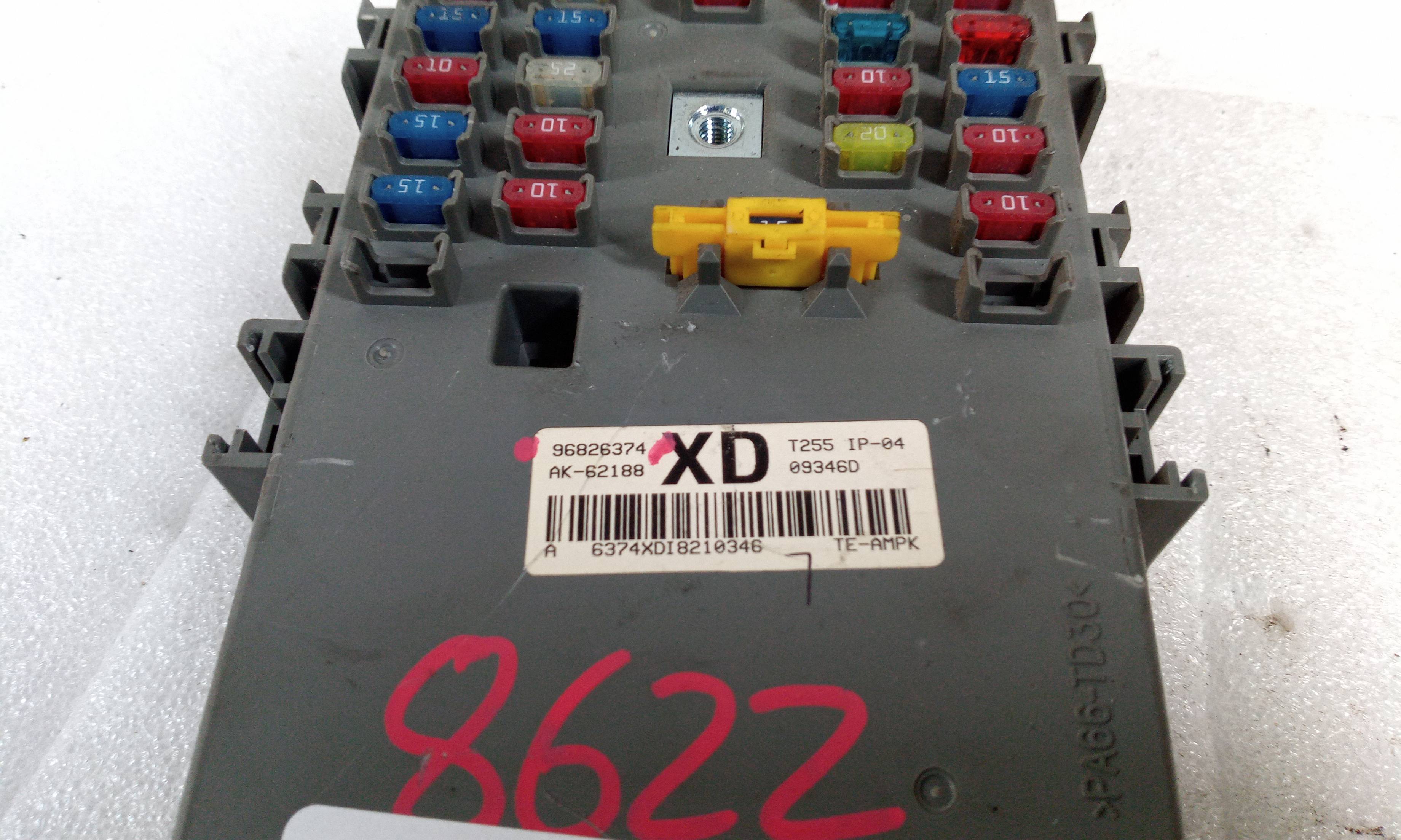 Boîtier fusibles 96826374 de Peugeot 308 2007-2010 con 230736 km - pieza usada
