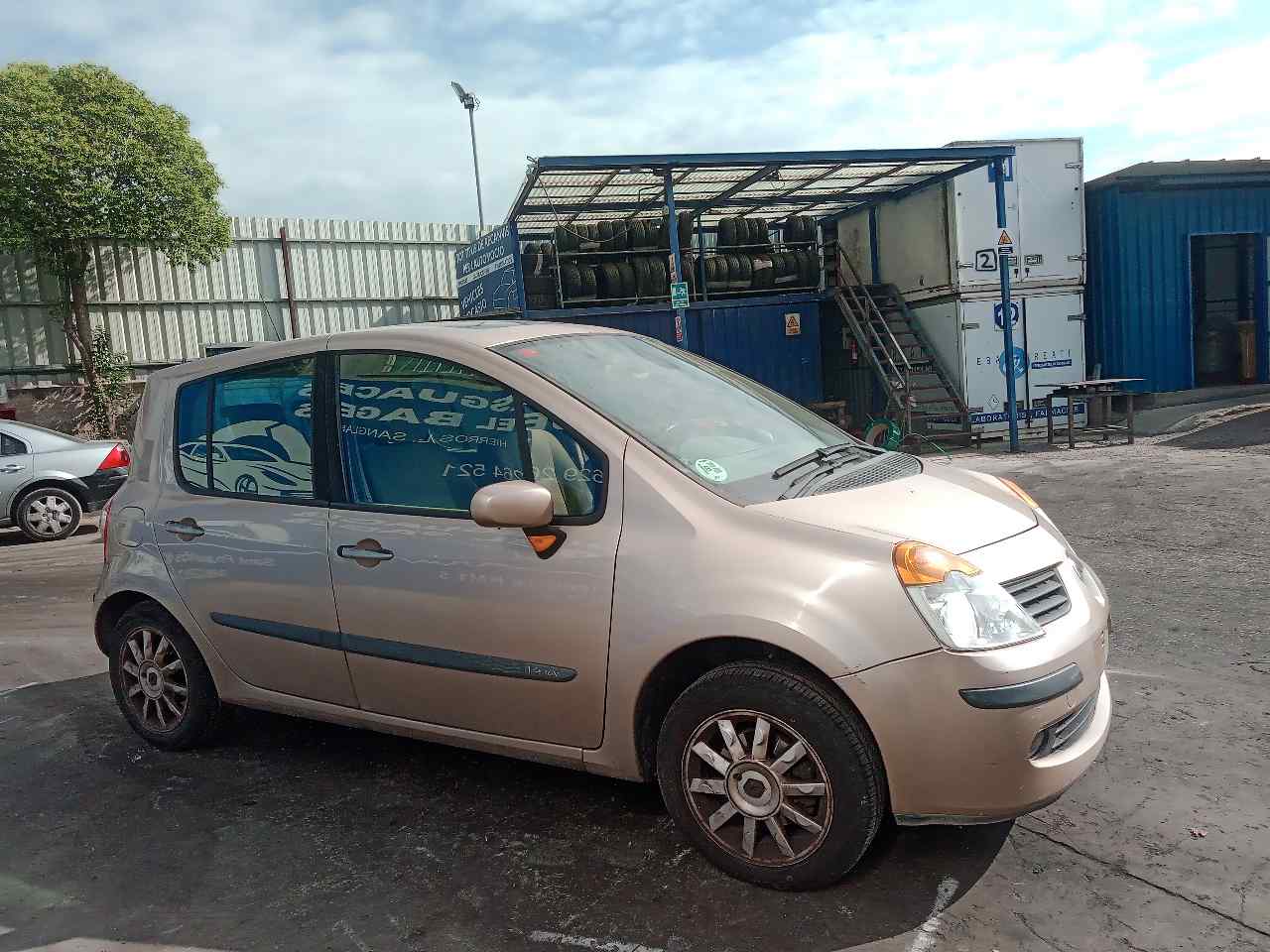 RENAULT Modus 1 generation (2004-2012) Priekinis kairys žibintas 8200301843 23800616