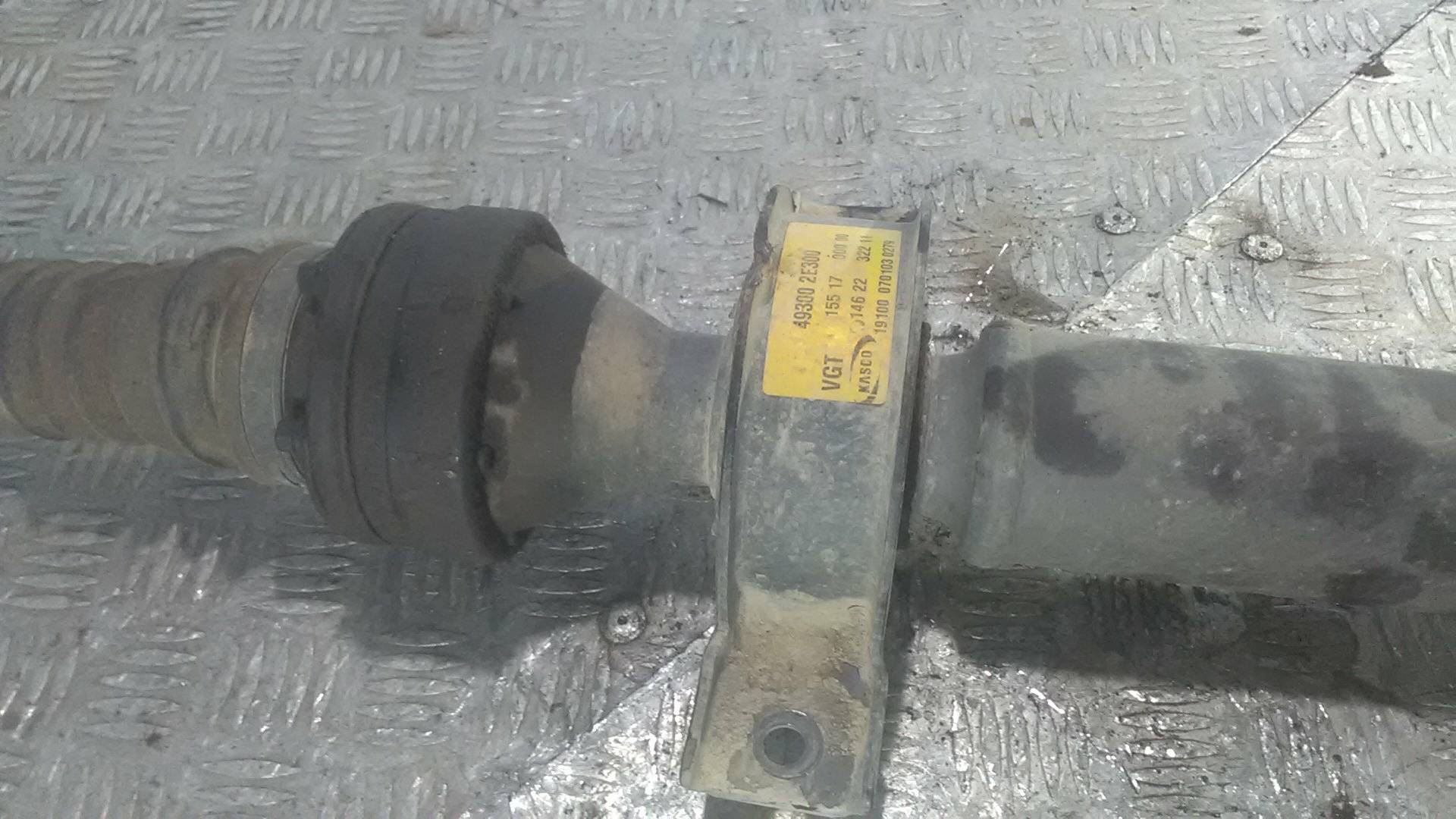 KIA Sportage 2 generation (2004-2010) Arbre de transmission court de boîte de vitesses 493002E300 20029432