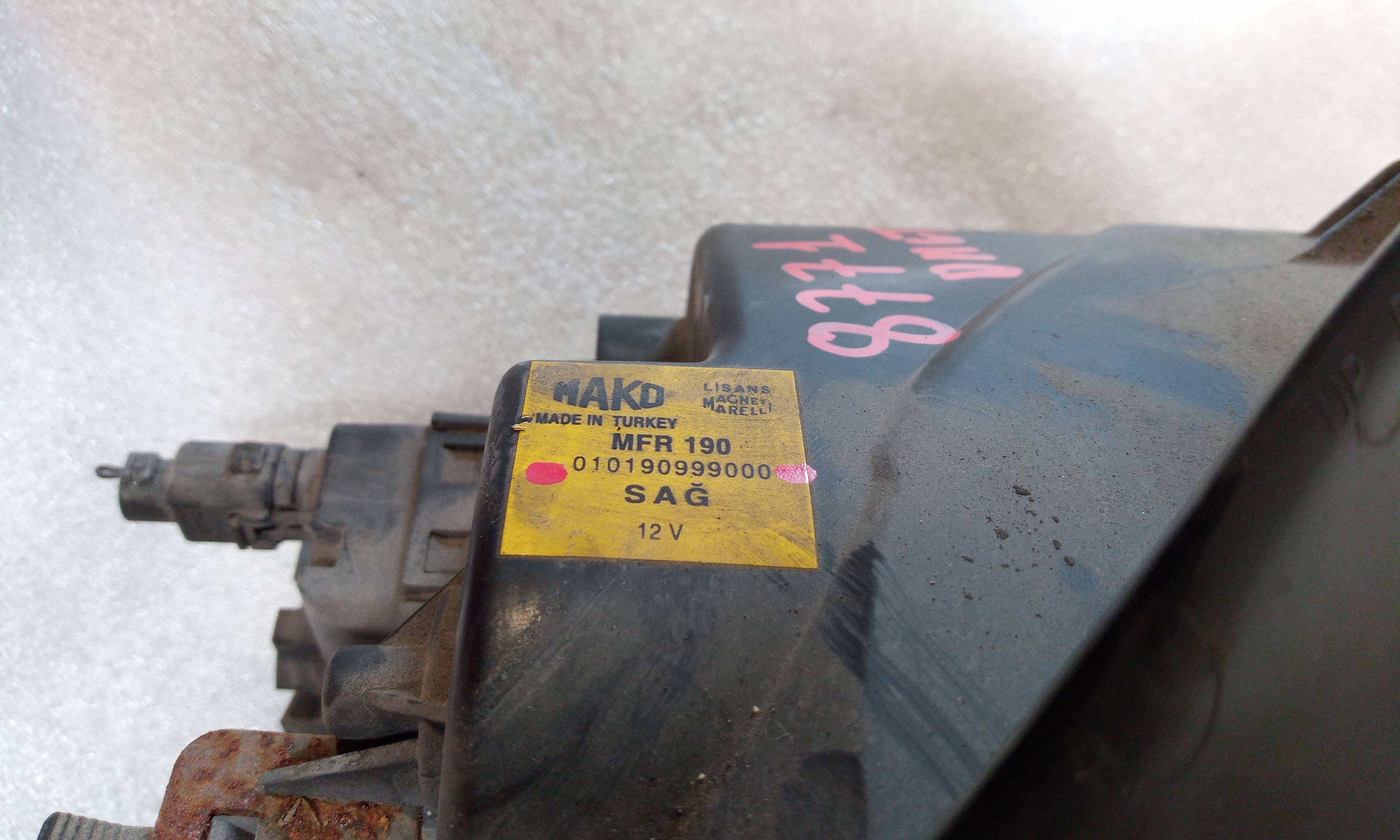 Faro derecho D4FA 010190999000 de Hyundai Accent iii sedán (mc) 2005-2010 - pieza usada