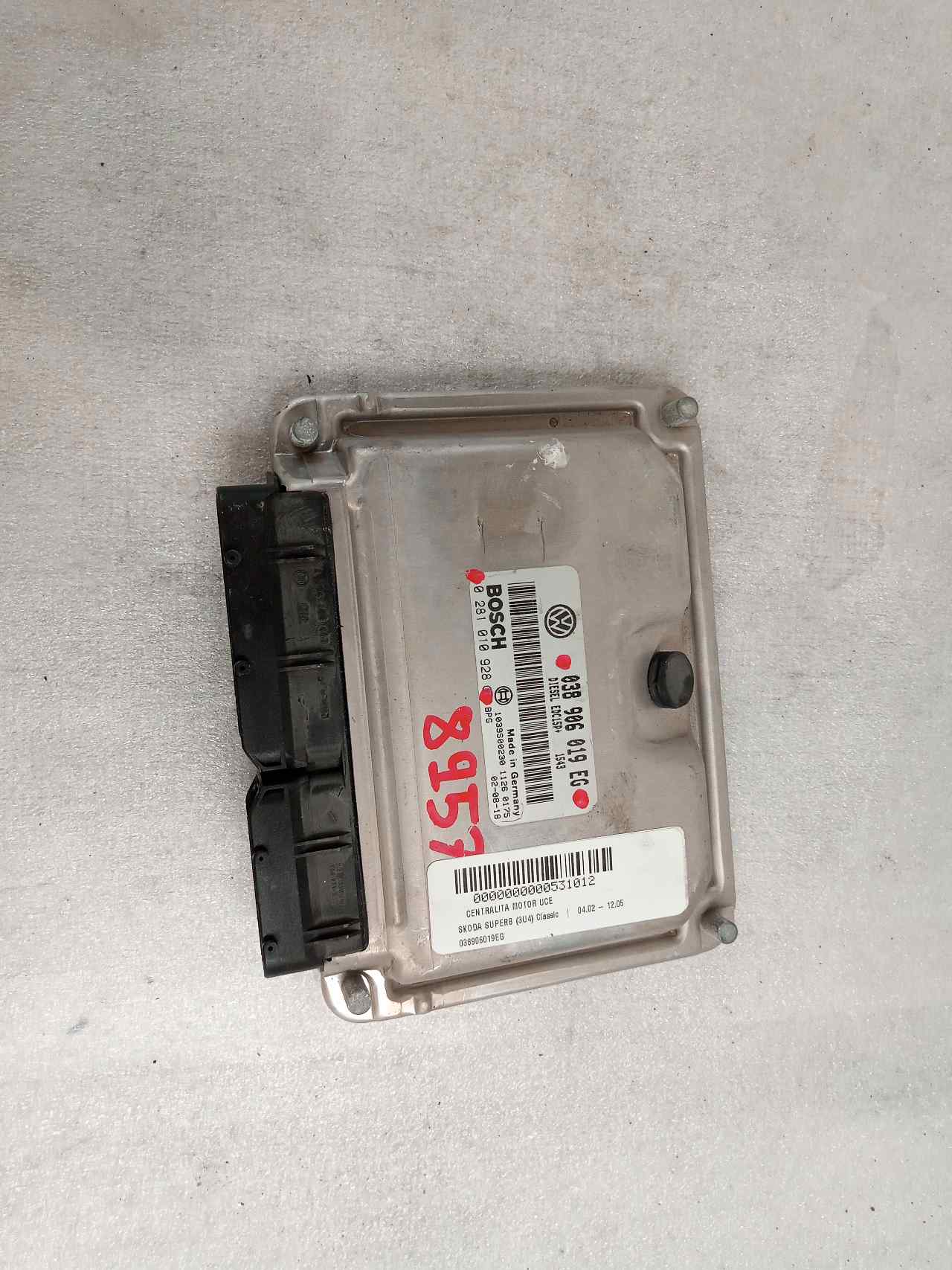 Centralina do motor AWX 038906019EG de Skoda Superb i (3u4) 2007-2008 - pieza usada