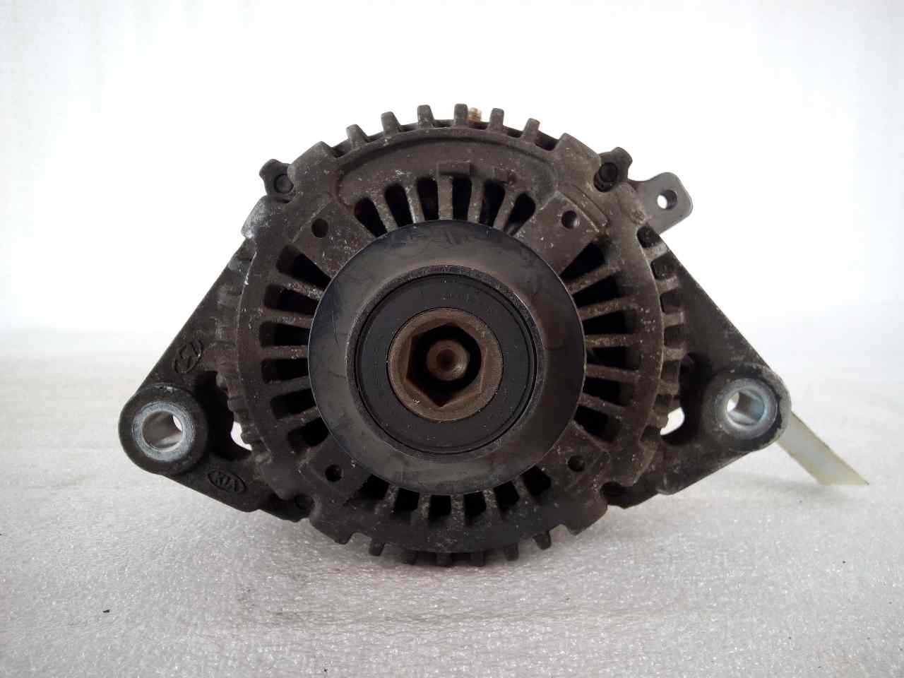 KIA Carnival 2 generation (2006-2010) Alternator 373004X900 20063826