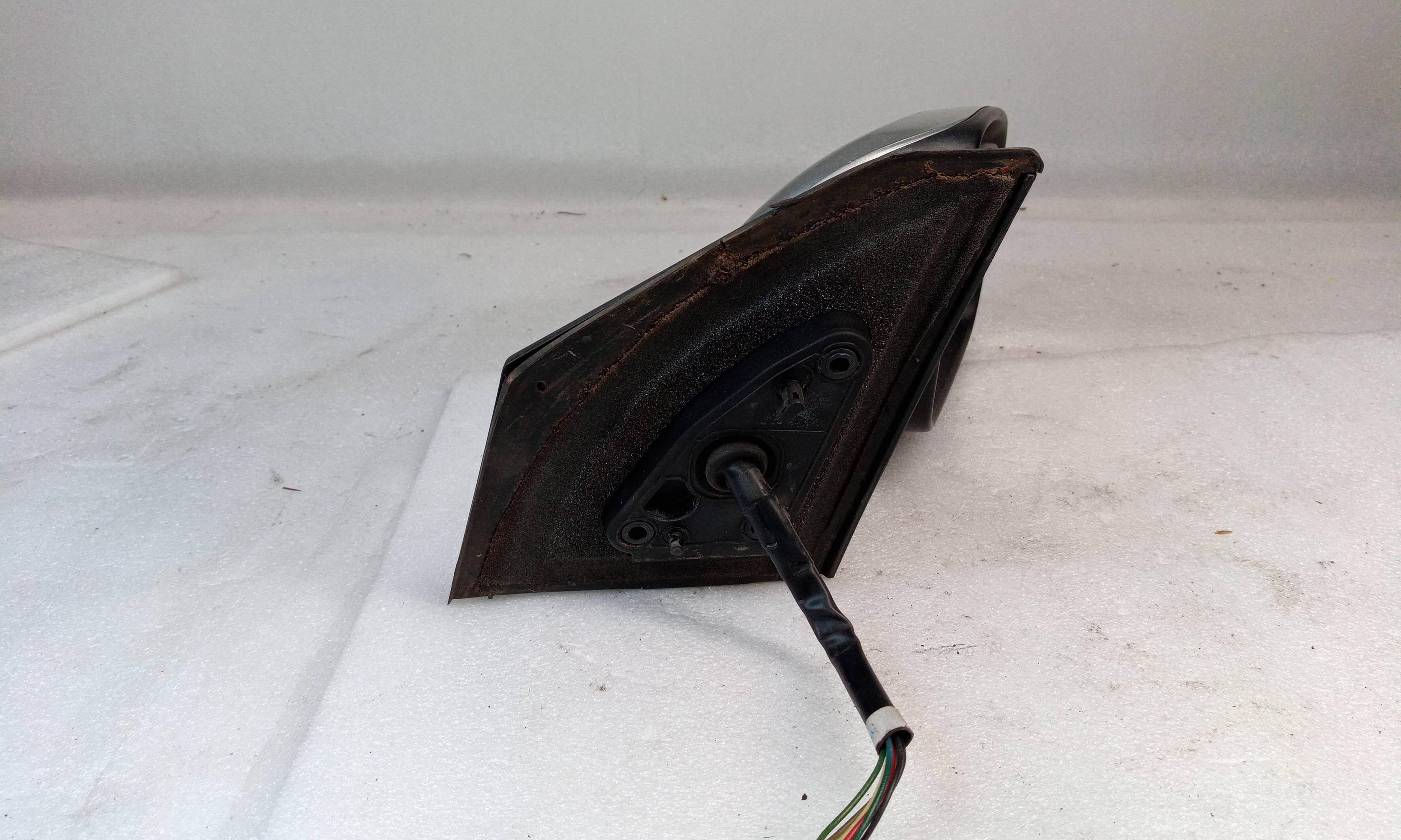 Door mirror right hand 015829 de Toyota Avensis wagon (t25) 2005-2009 - pieza usada