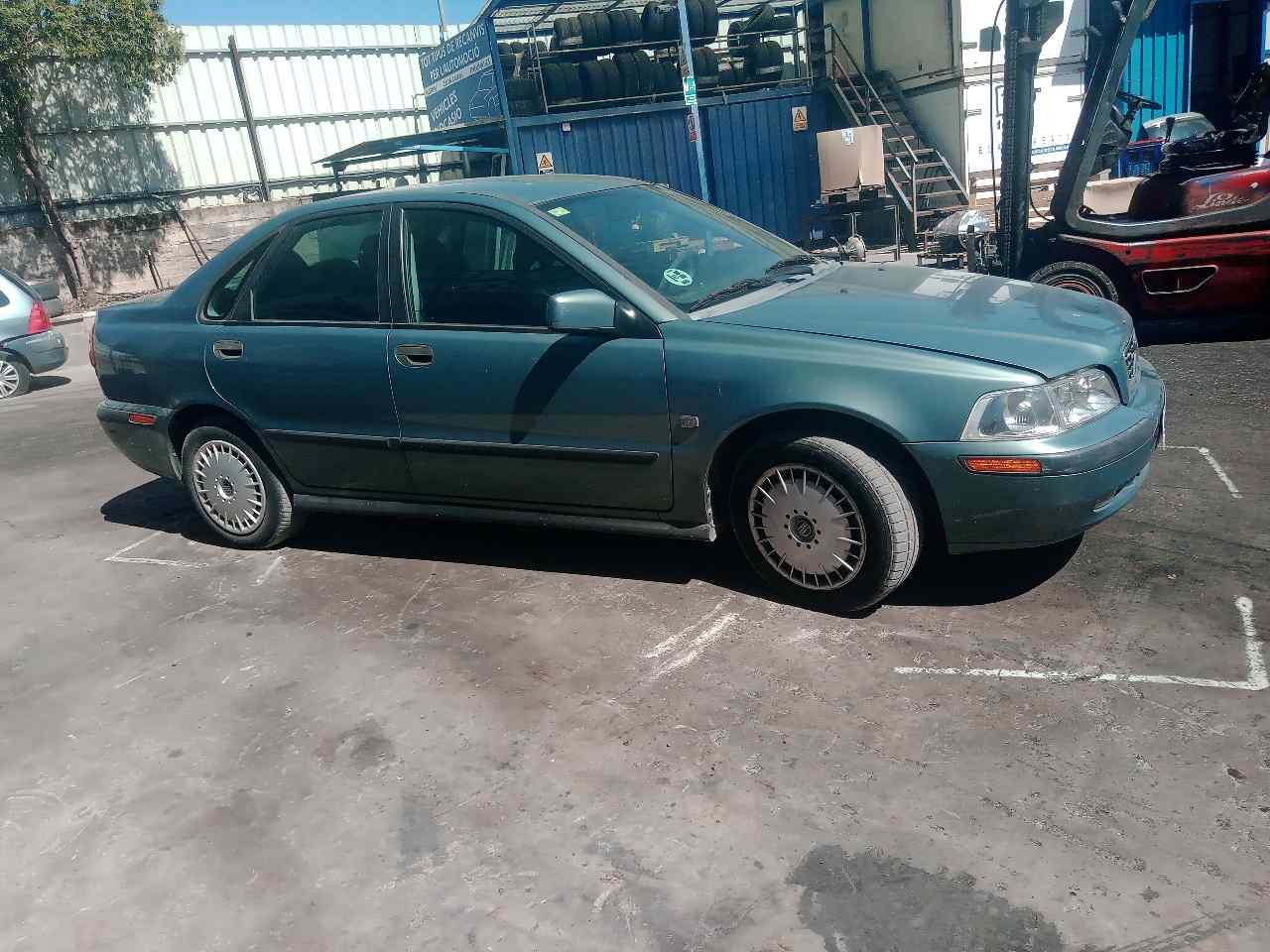 VOLVO S40 1 generation (1996-2004) Fram höger strålkastare 30899683 23802018