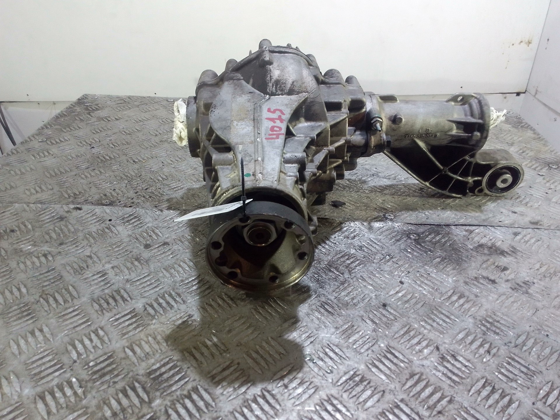 MERCEDES-BENZ M-Class W164 (2005-2011) Front Transfer Case 4460310030 24826529