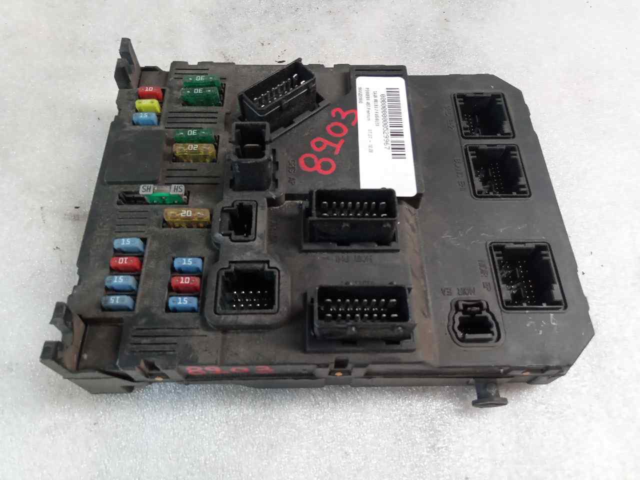 Caja de relés / fusibles 9655221080 de Peugeot 407 (6d_) 2004-2010 - pieza usada