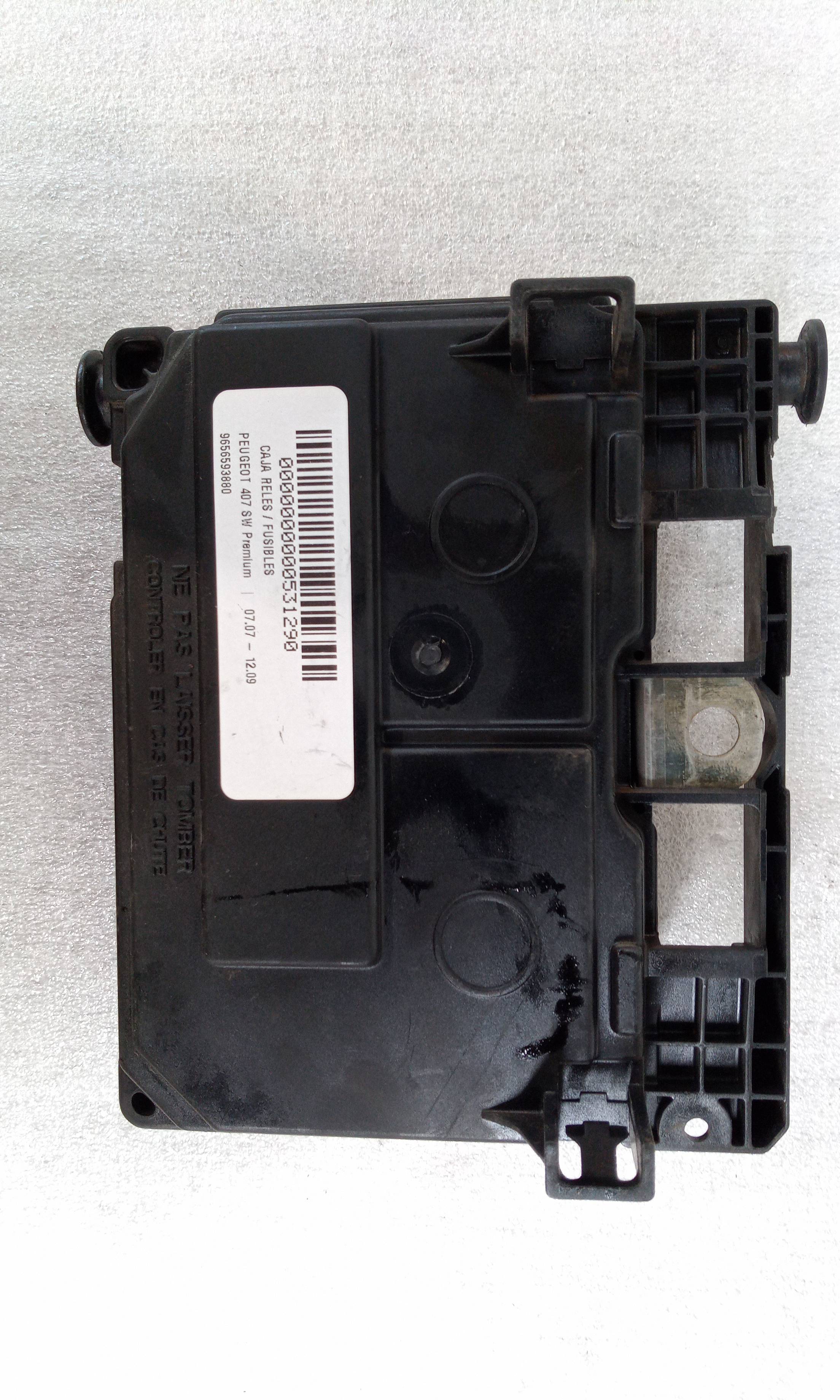 Scatola relè / fusibili 9656593880 de Peugeot 407 sw 2007-2009 - pieza usada