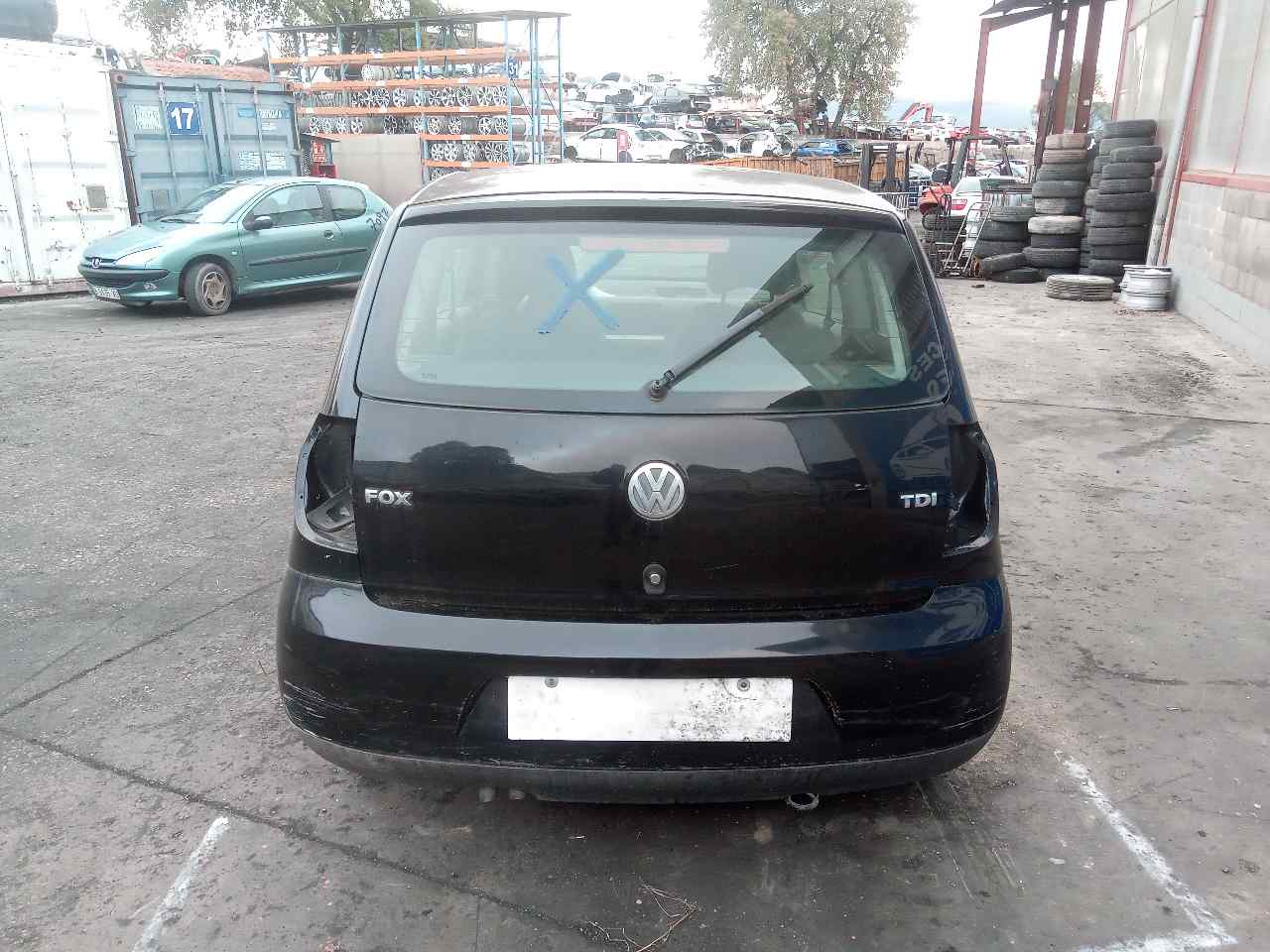 VOLKSWAGEN Fox 3 generation (2009-2020) Přední levé dveře 23803347