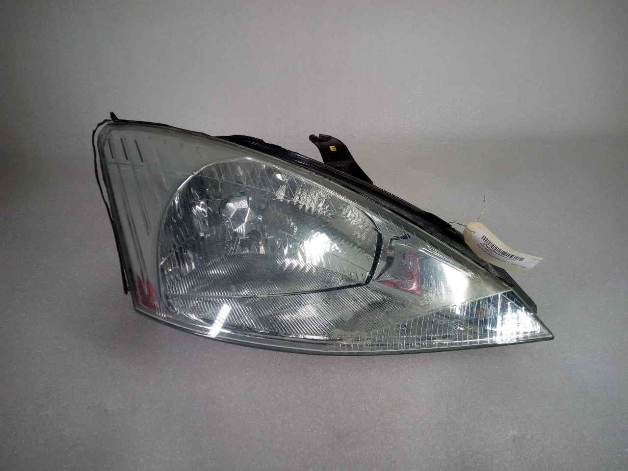 FORD Focus 1 generation (1998-2010) Front Right Headlight 20069390